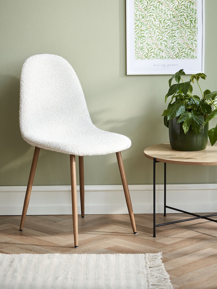 Chair with bouclé fabric Polyester/steel/polyurethane. 40,5 x 44,5 x 89/48,5 cm.