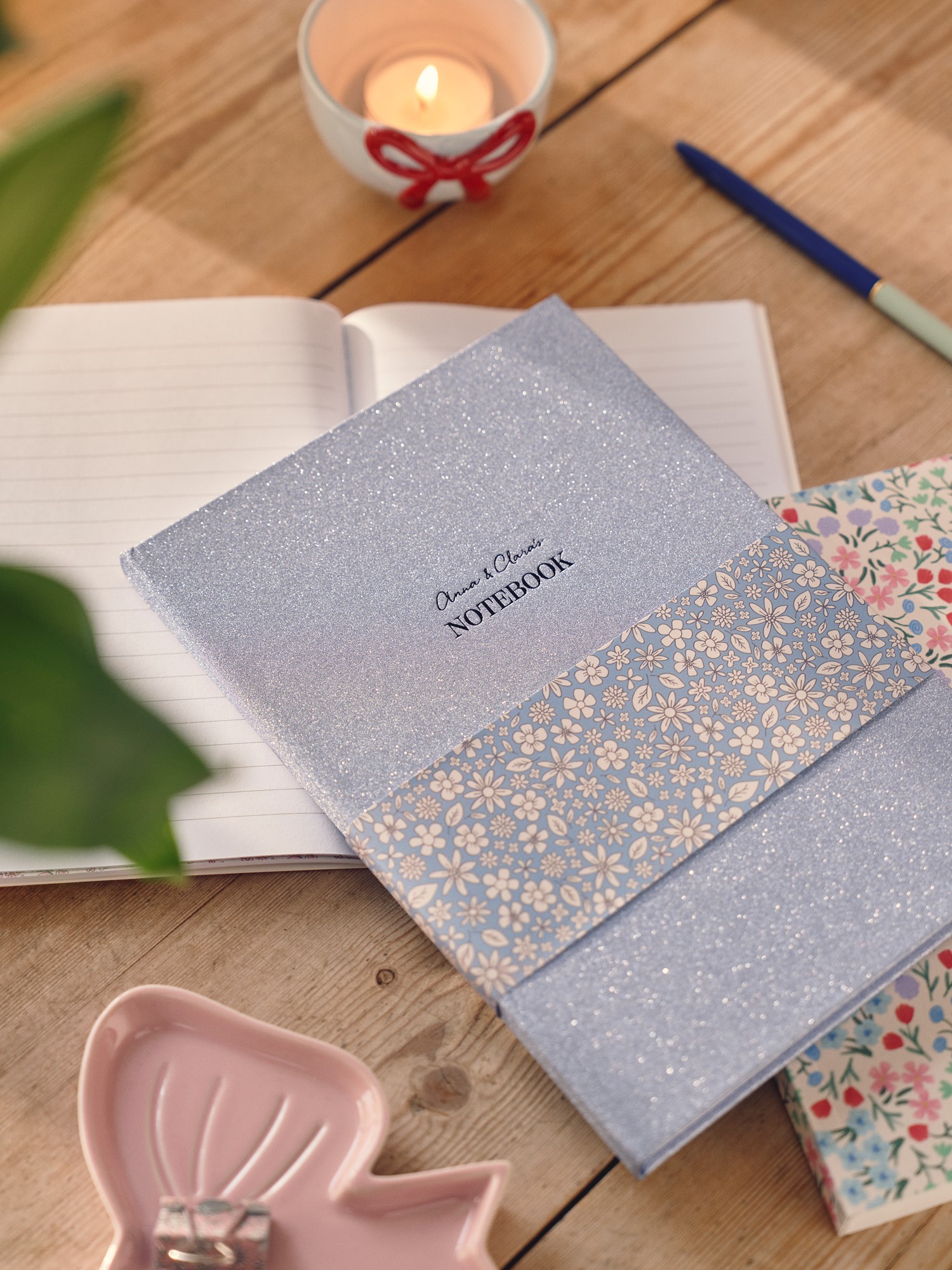 Lined notebook A5 Paper. A5. Hardcover. 162 pages.