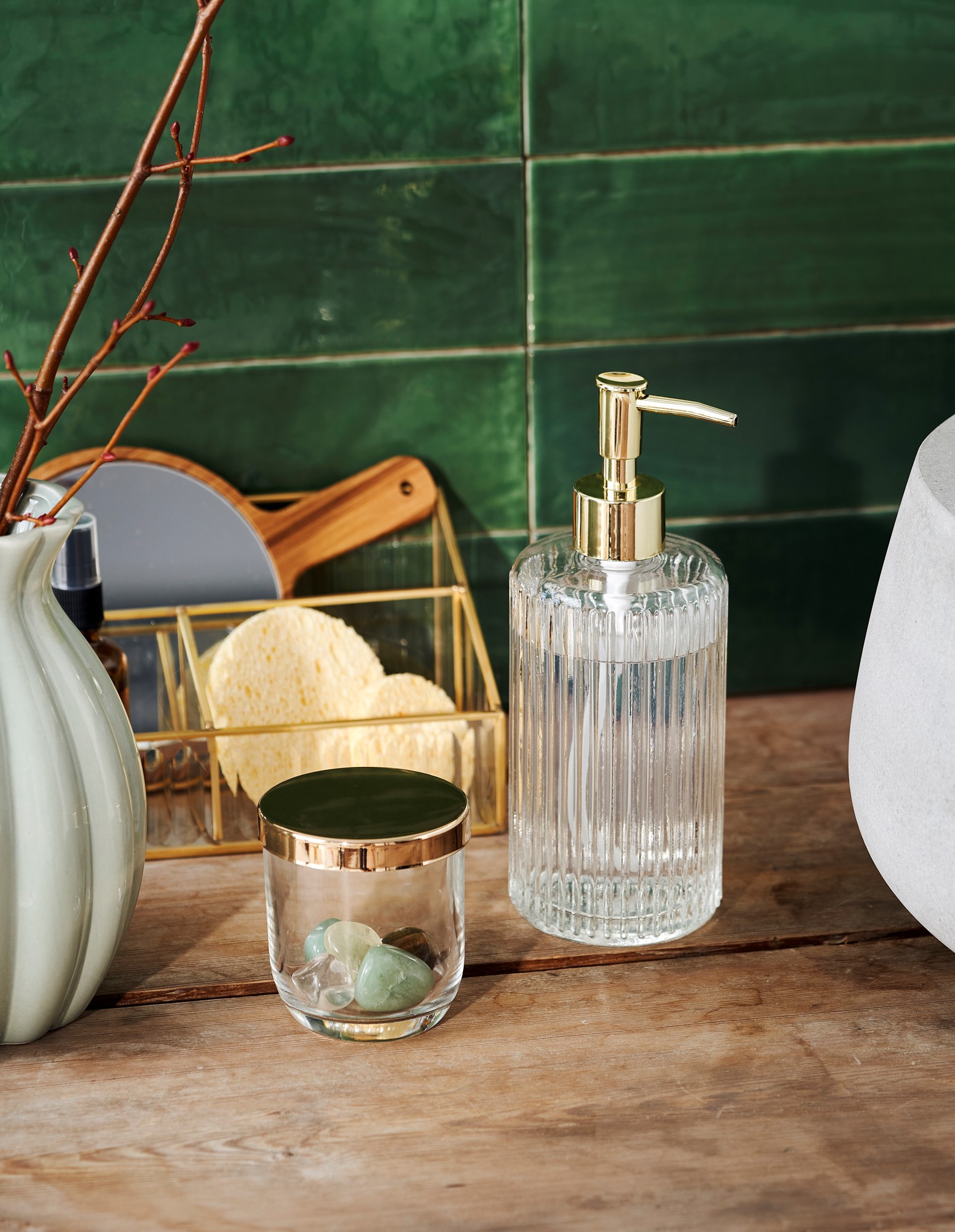 Soap dispenser Quartz/polypropylene. 7.5 x 20.5 cm.