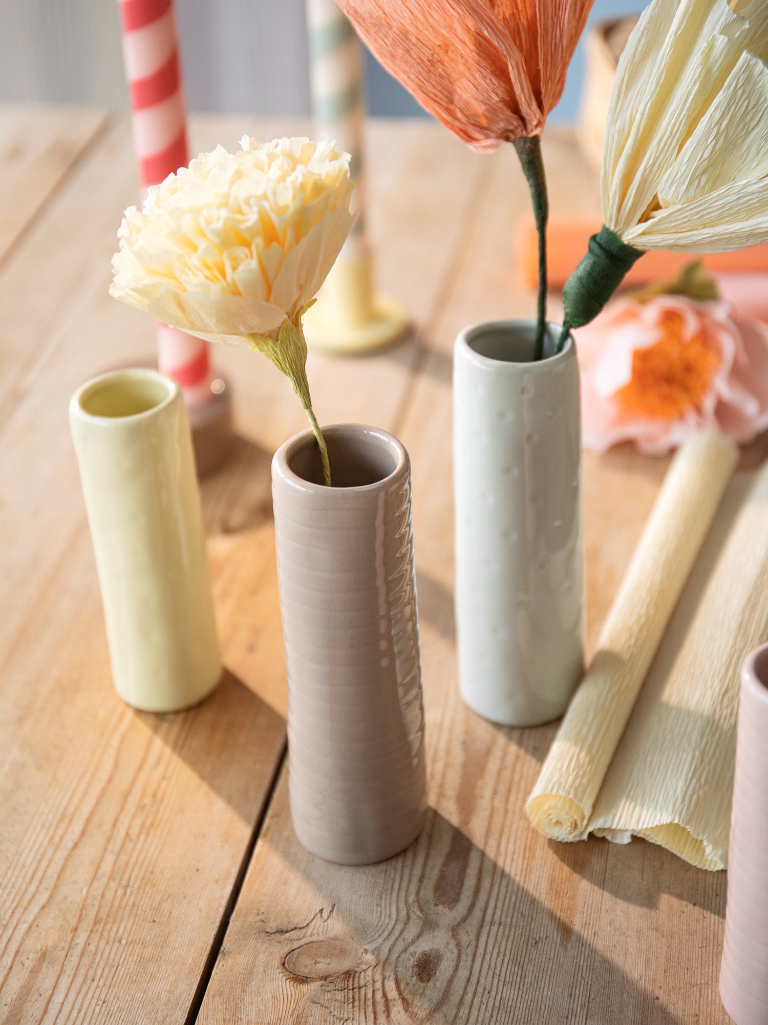 Vase Ceramic. Ø4,5 x 14,7 cm.