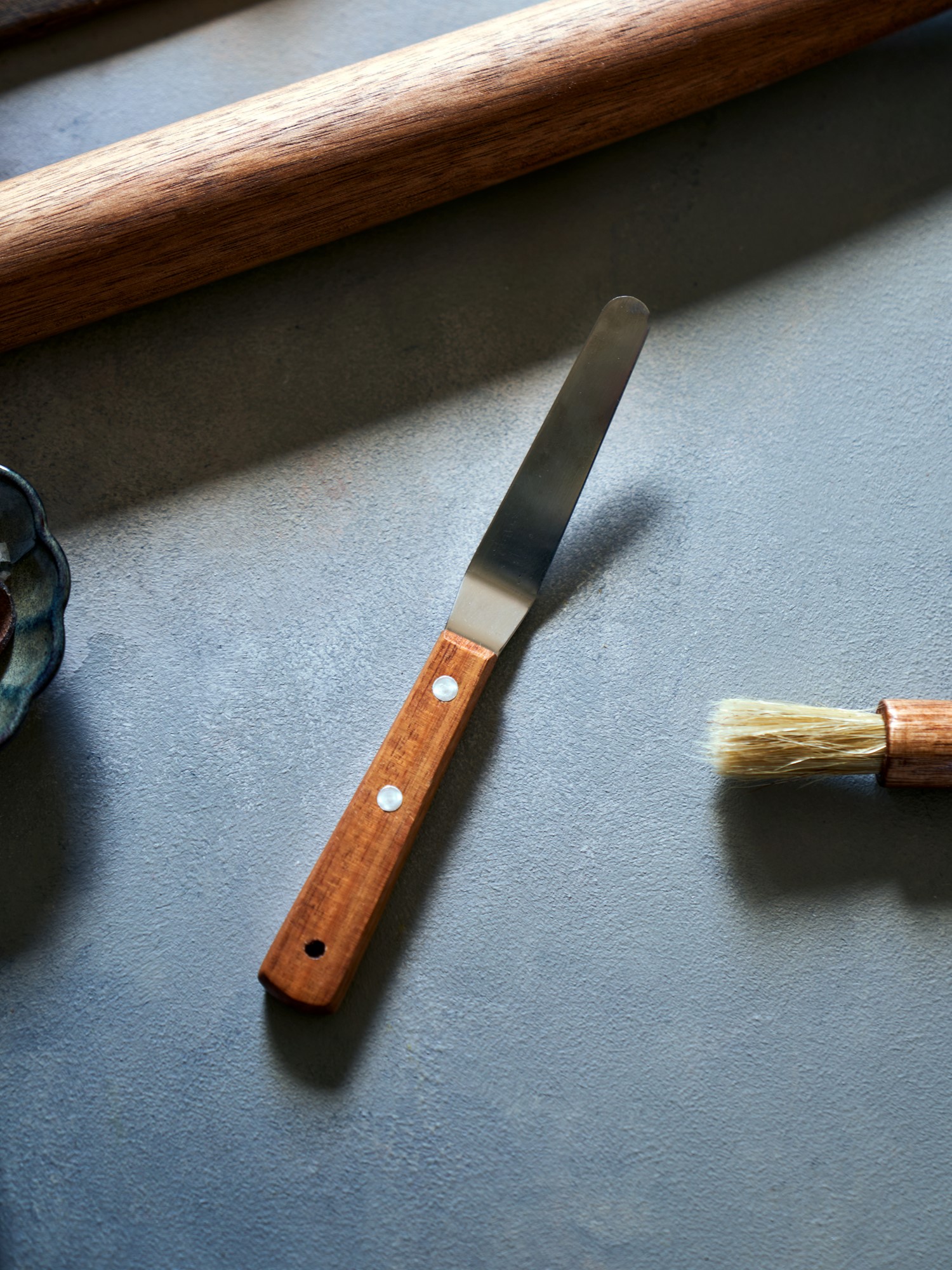 Icing spatula Stainless steel/acacia wood. 19 x 1.8 cm.