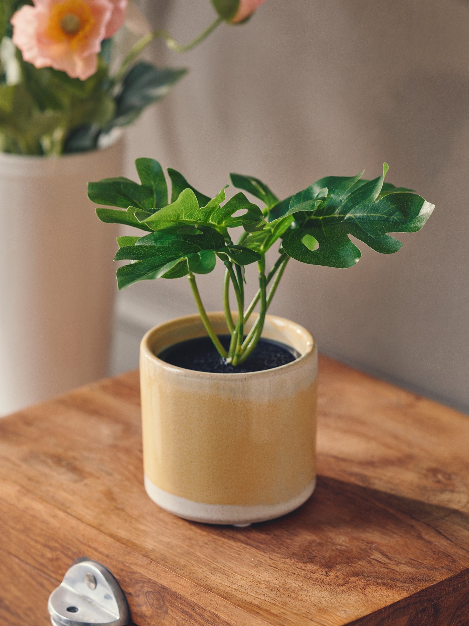 Flowerpot Stoneware. Ø7.5 x 7.5 cm.