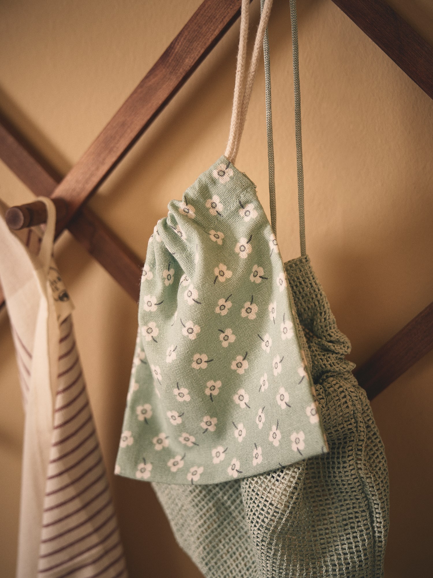 Bag for clothes pegs 15.5  x 15.5 cm.