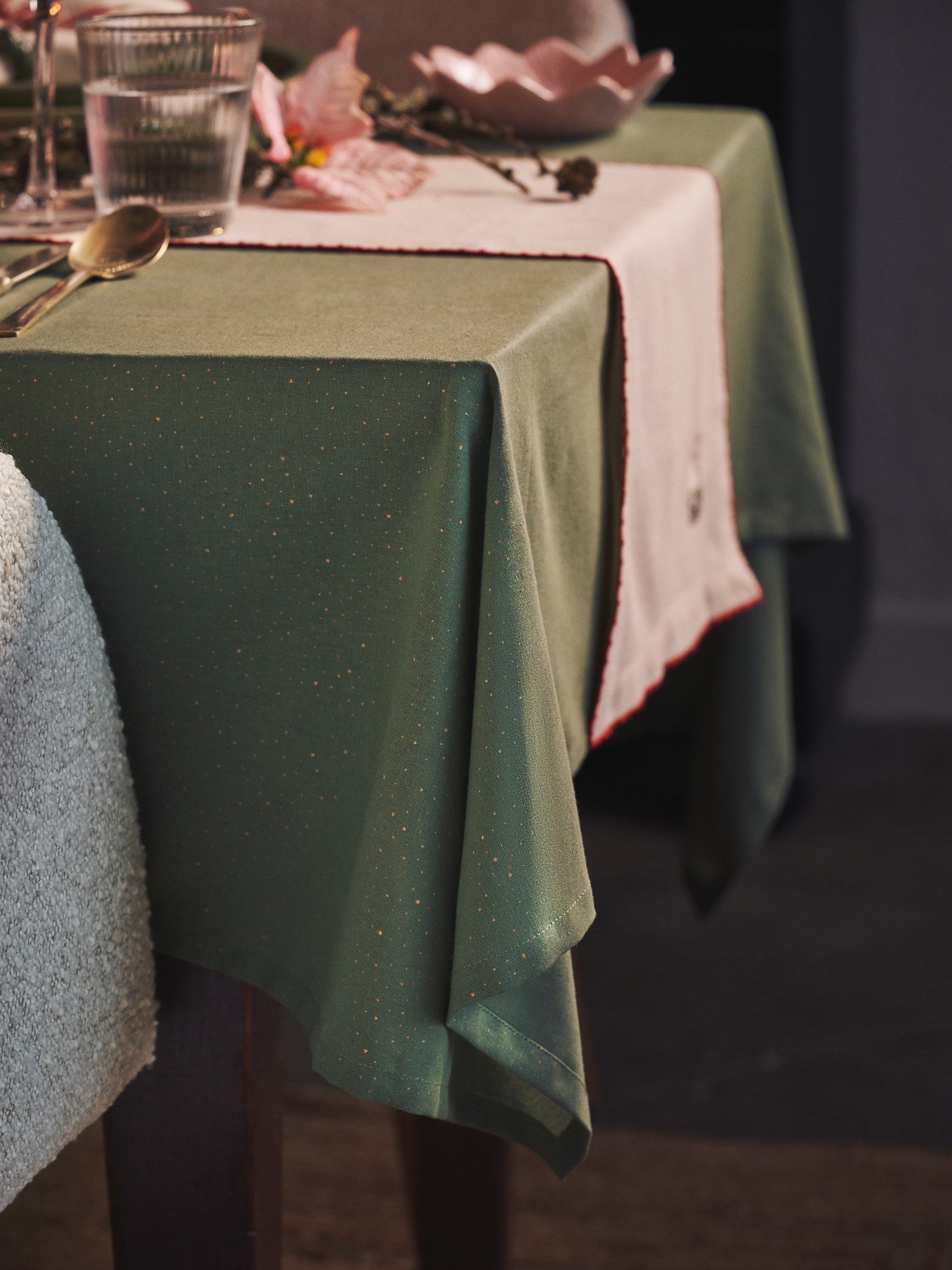 Tablecloth 240 x 140 Cotton. 240 x 140 cm.