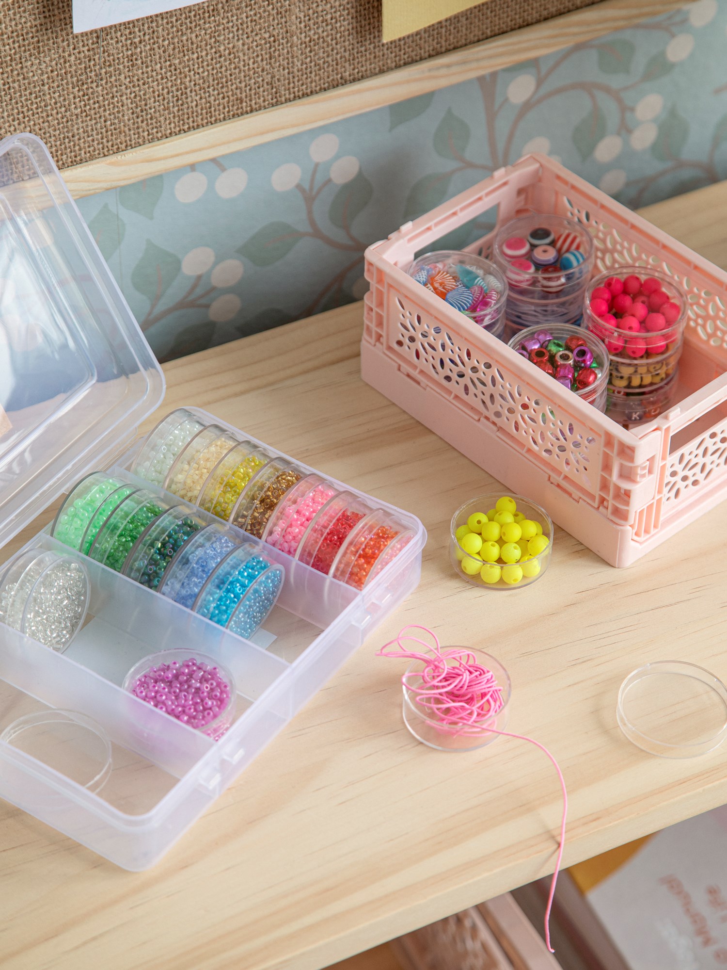 Box with beads Mixed.