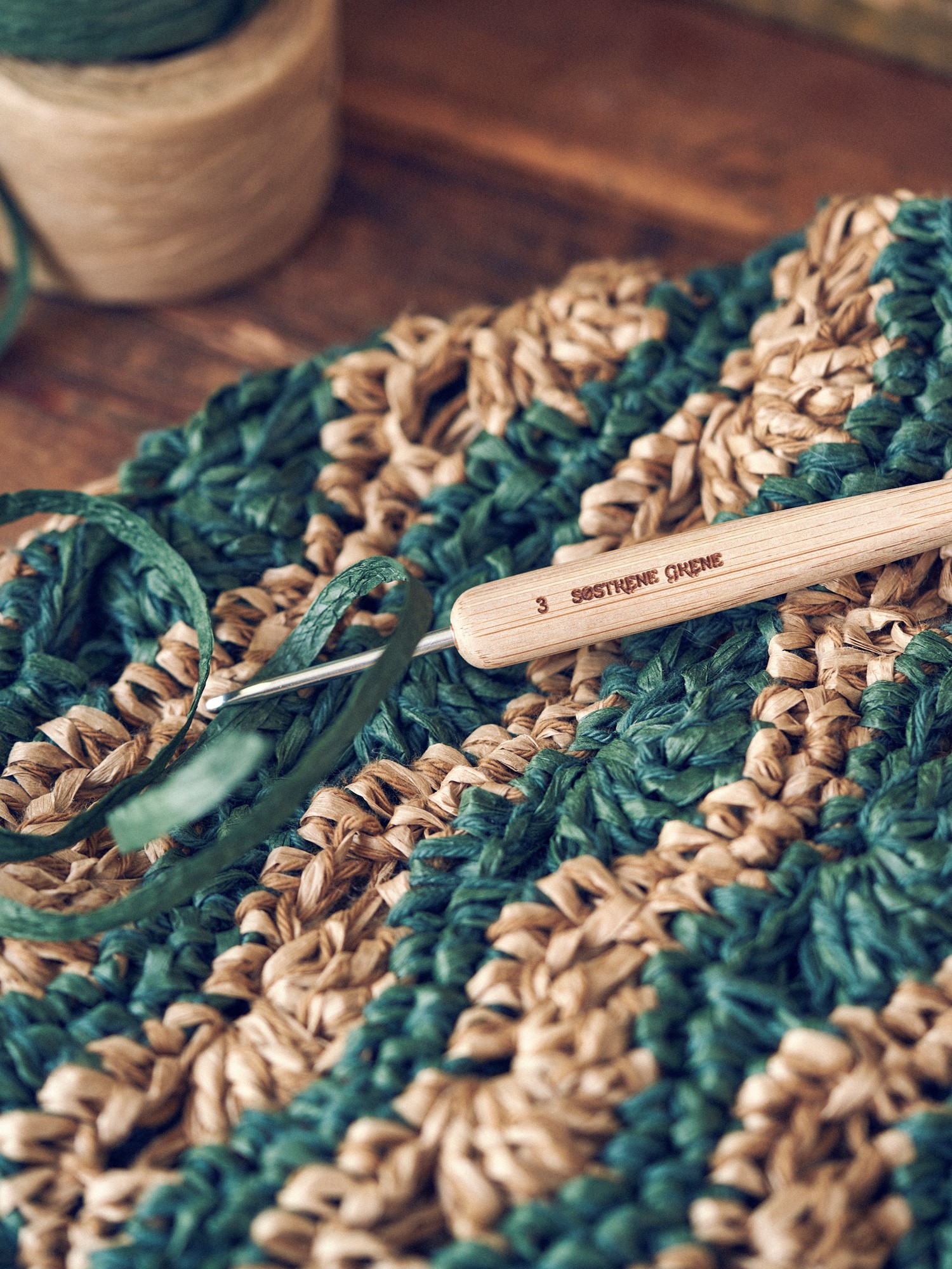 Crochet hook Bamboo. 3 mm.