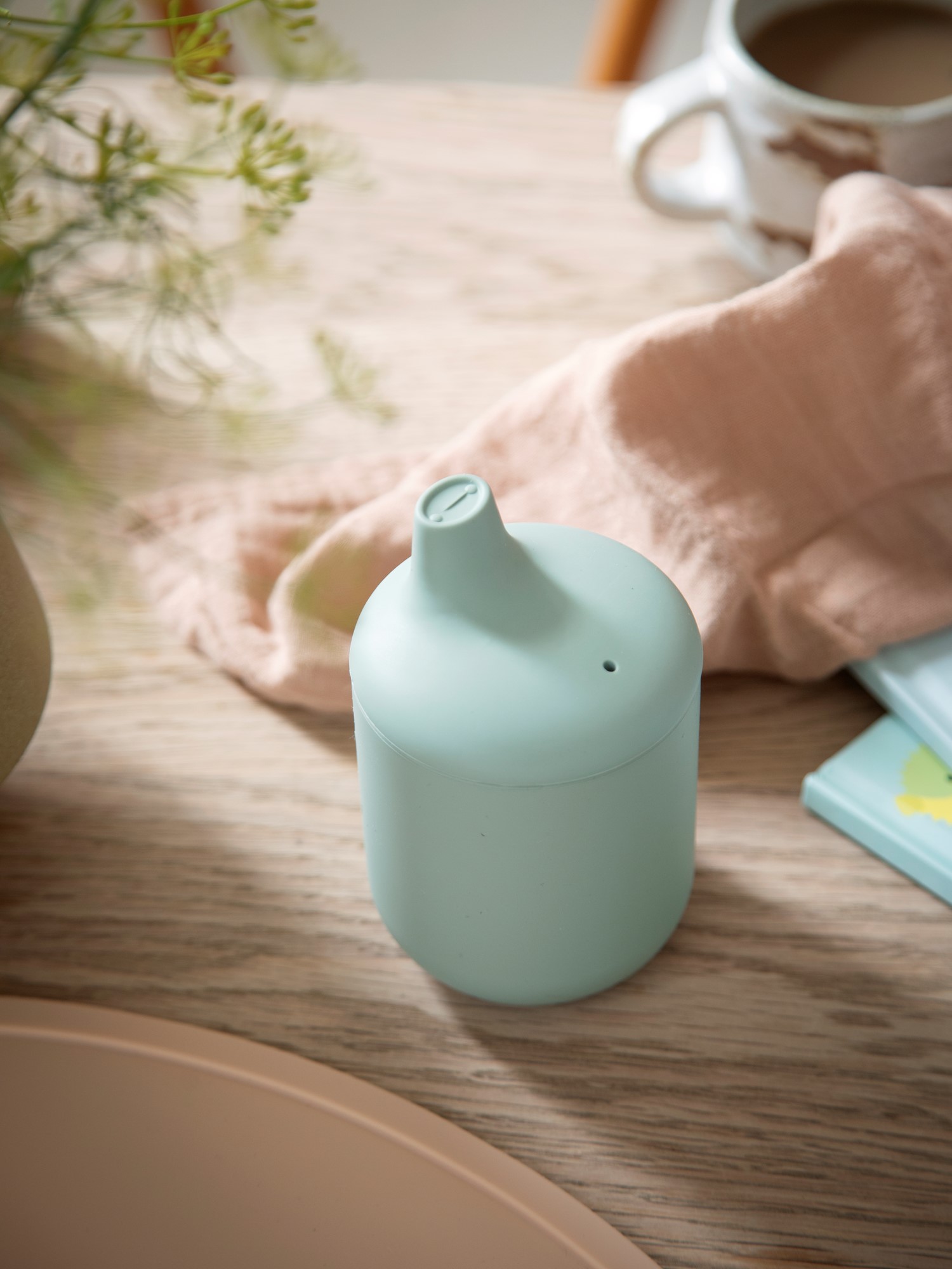 Sippy cup Food-grade silicone. 175 ml. 6+ months.