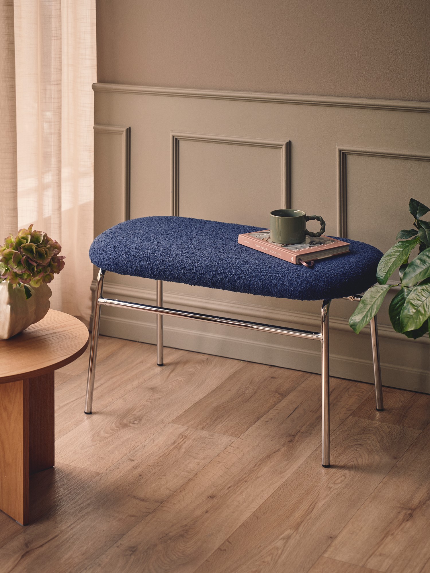 Bench 80 x 40  x 45 cm.