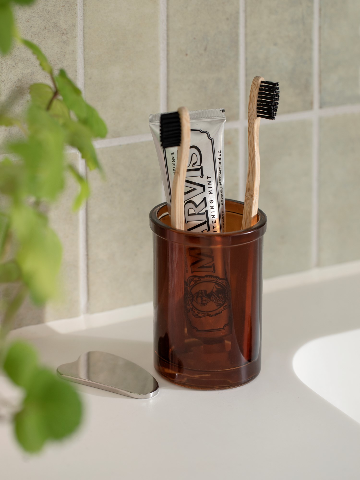 Tumbler Glass. 10.6 x 7.5 cm.