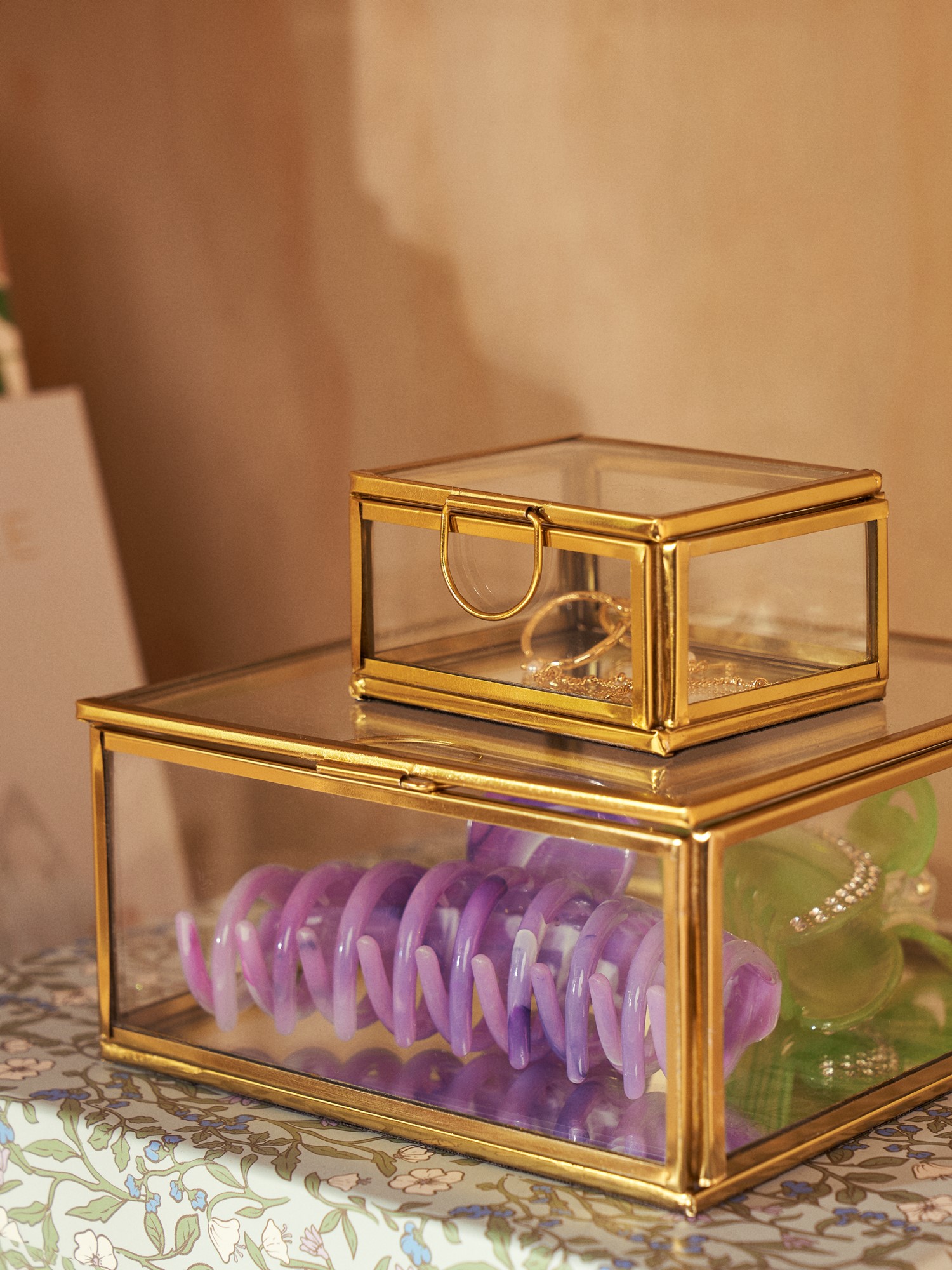 Jewellery box Glass/brass. 6 x 7.5 x 4 cm.