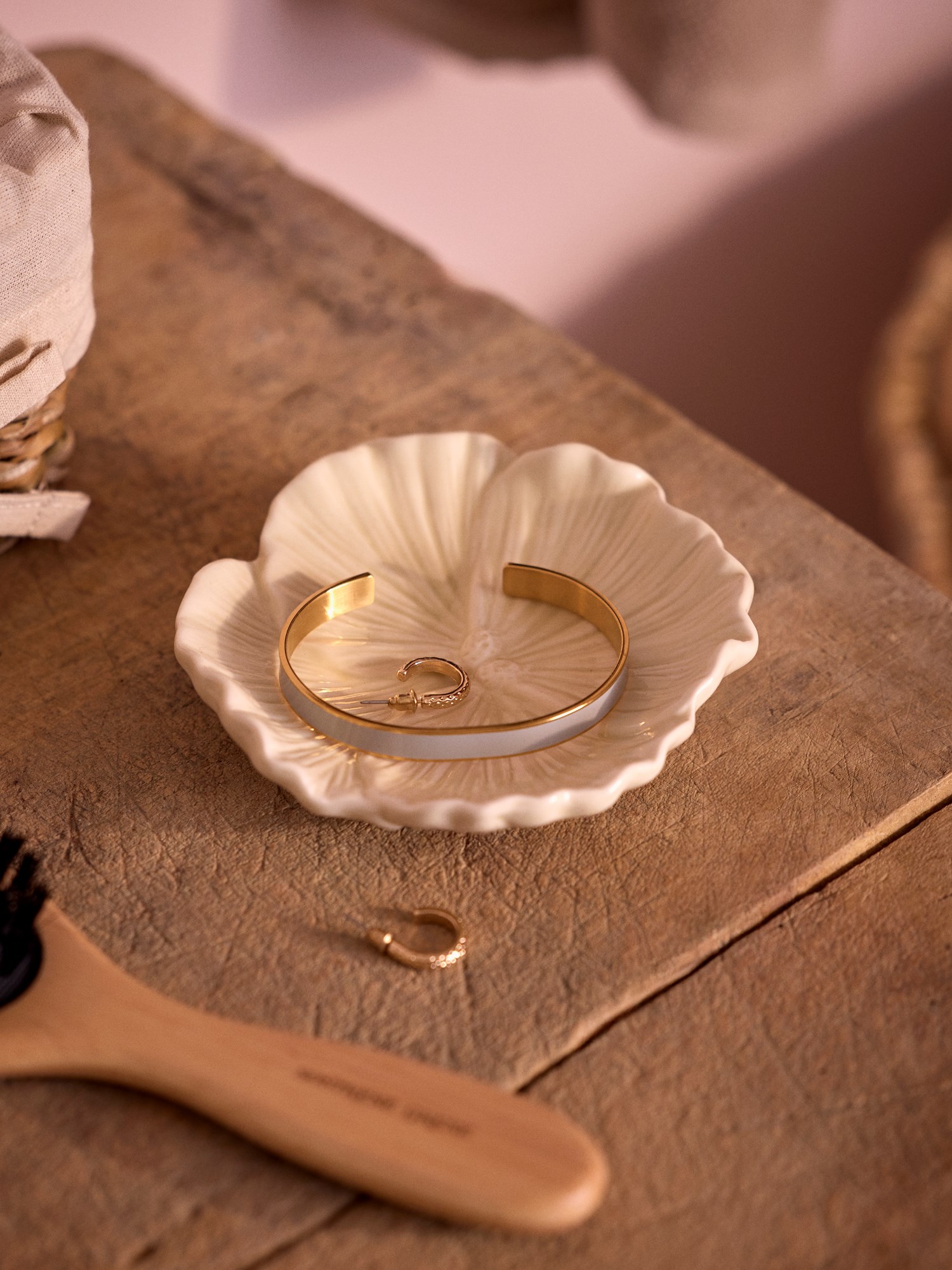 Decorative dish Stoneware. 10 x 10 x 2.5 cm.