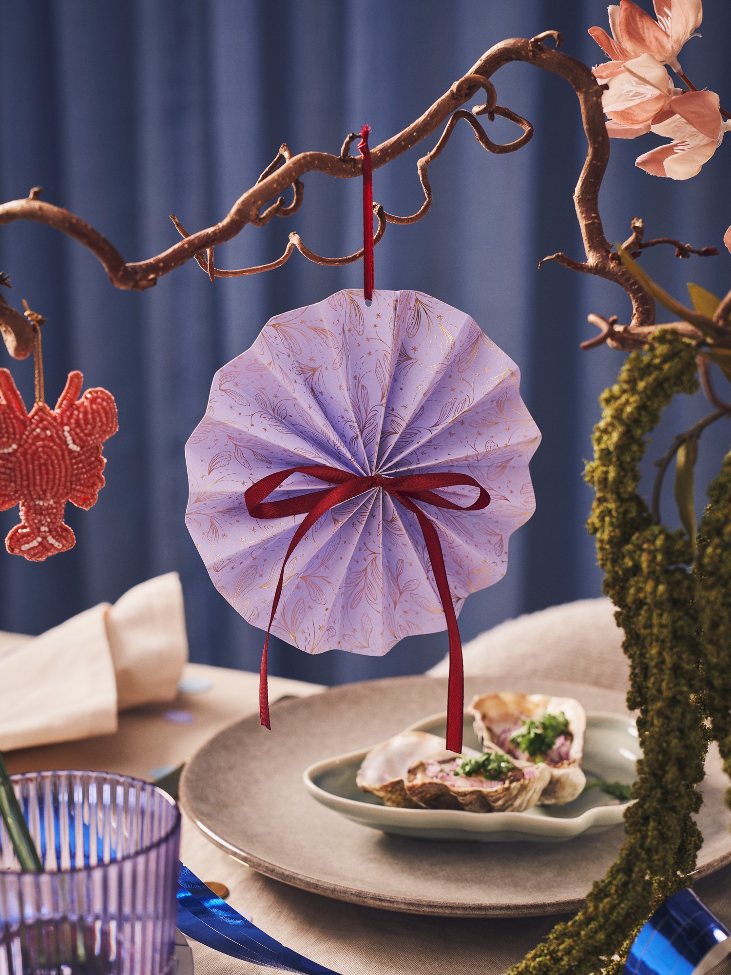 Hanging rosette Paper. Ø15 cm.