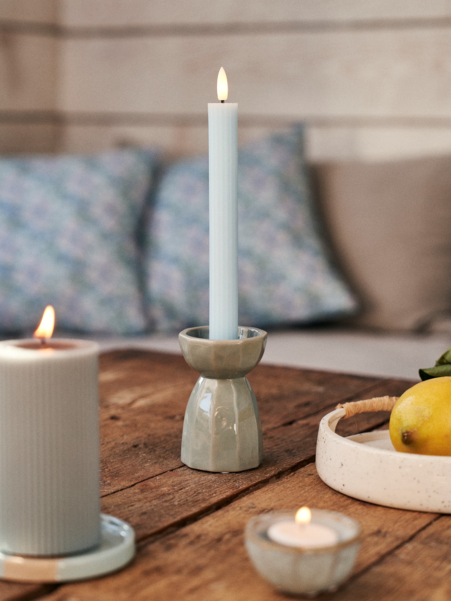 Candleholder Ceramic. Ø6.9 x 10.2 cm.