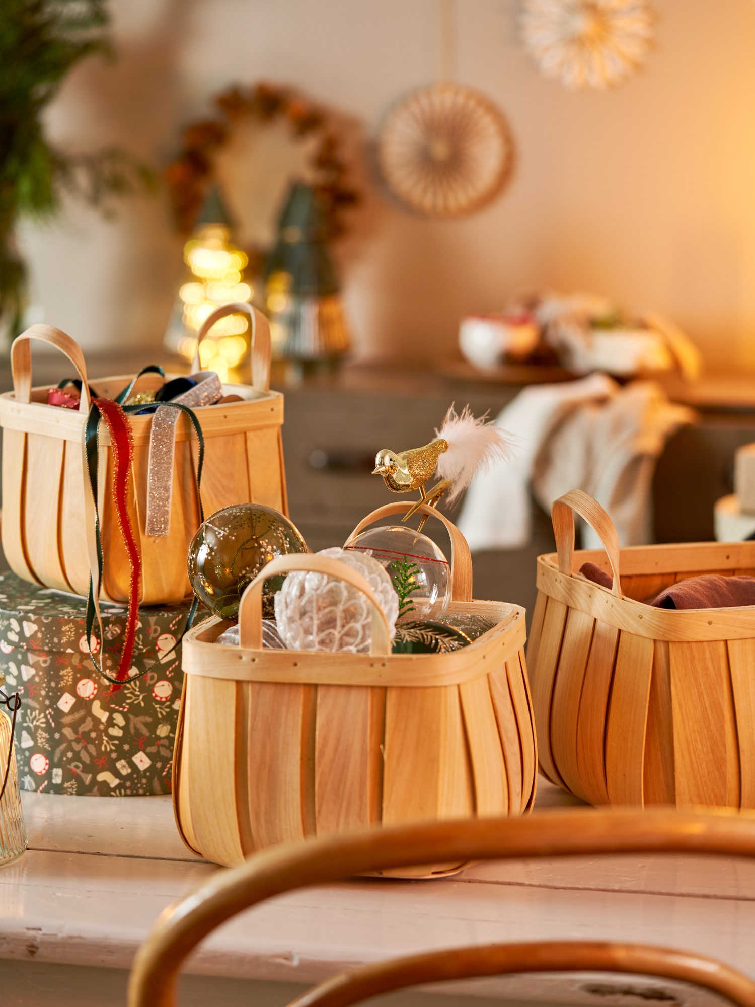 Basket Chipwood. 24 x 24 x 16 cm.