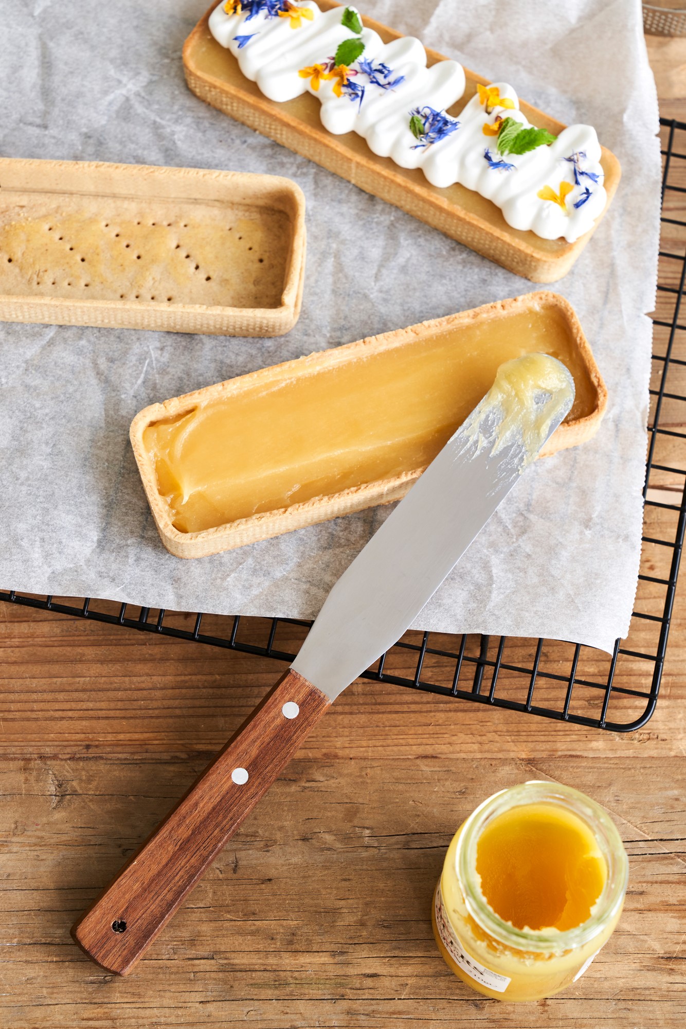 Palette knife Stainless steel/acacia wood. 26.5 x 3 cm.