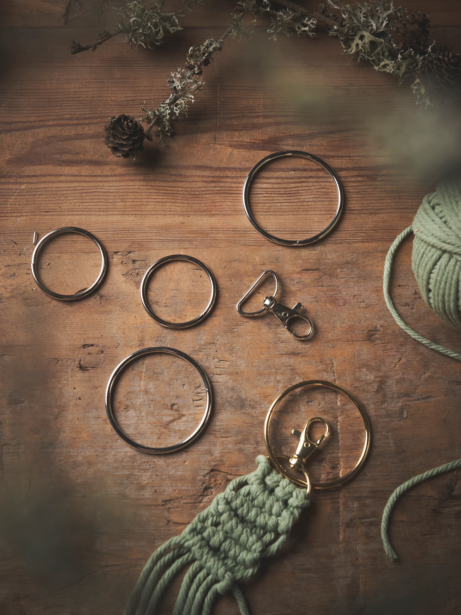 Keyrings with hook Metal. 2.5 x 4.1 cm. 3 pcs.