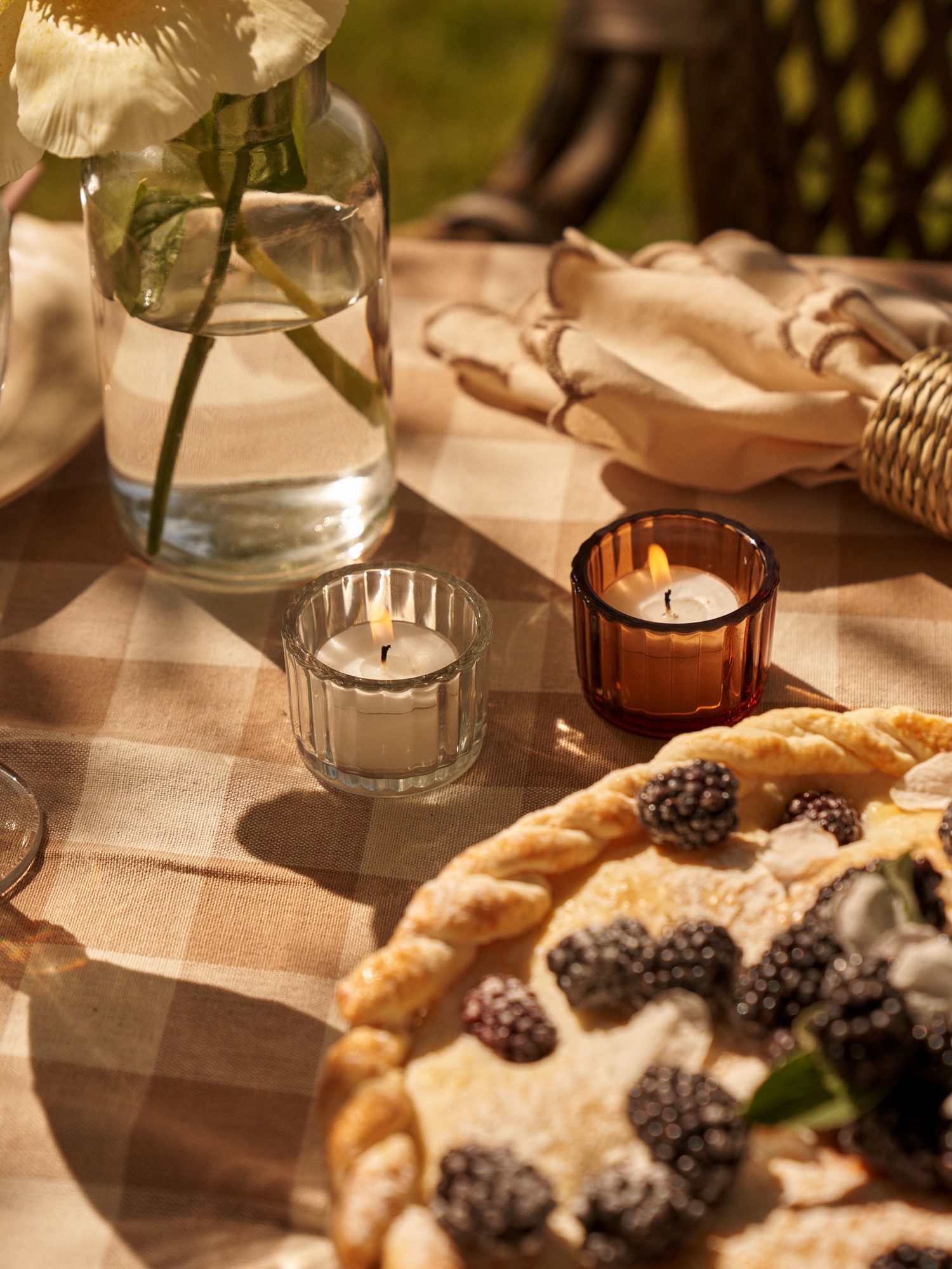 Tealight holder Glass. 5.5 x 3.5 cm.