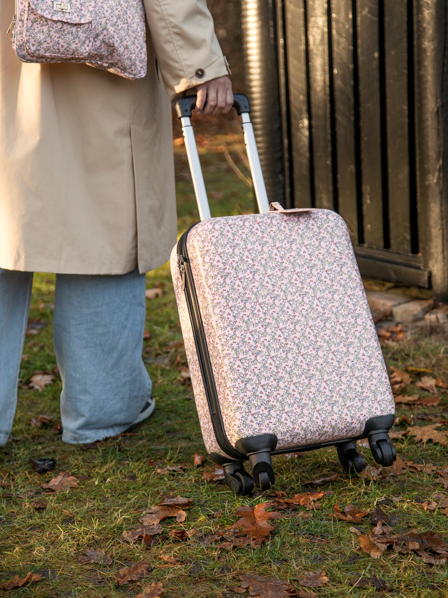 Cabin suitcase hard case Hard case. 34 x 21 x 46 cm.