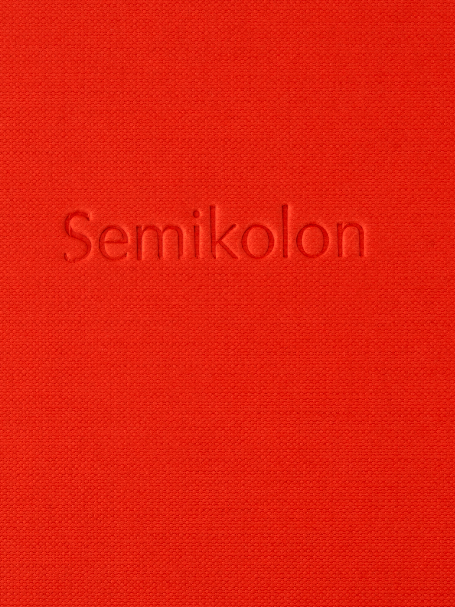 Spiral photo album Paper. 17 x 17 cm. 270 gsm. 20 pages.