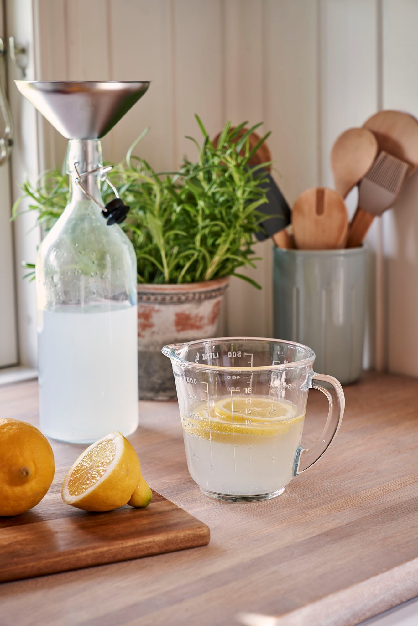 Measuring jug 500 ml Glass. 500 ml.