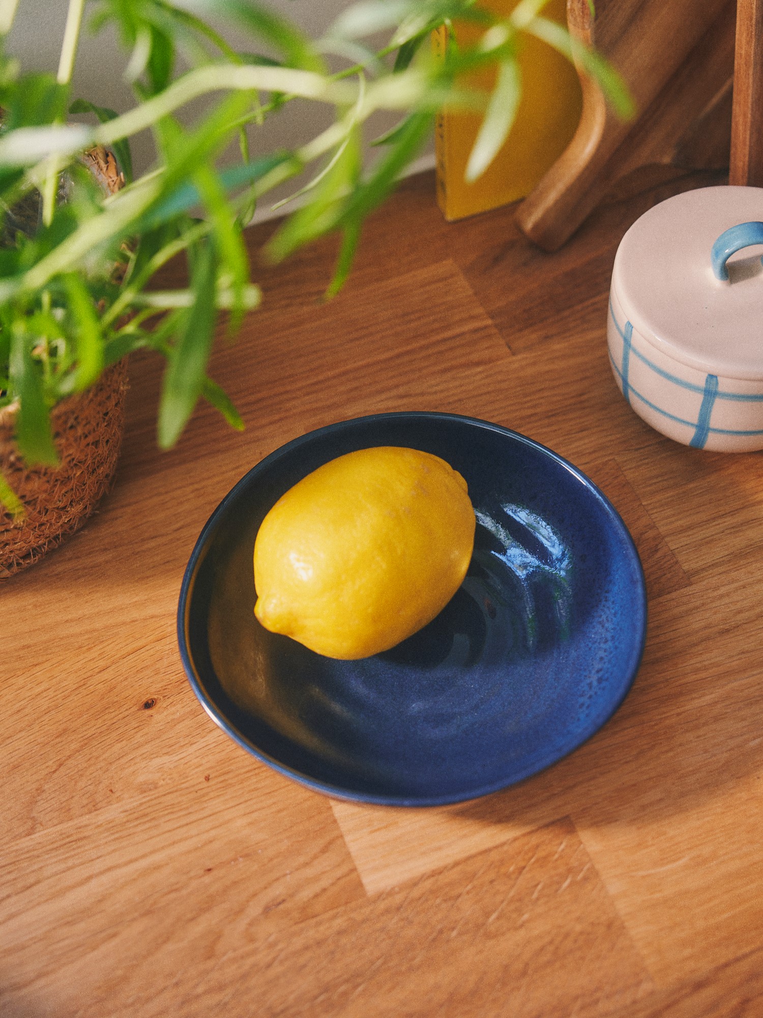 Bowl Stoneware. Ø15 x 3.6 cm.