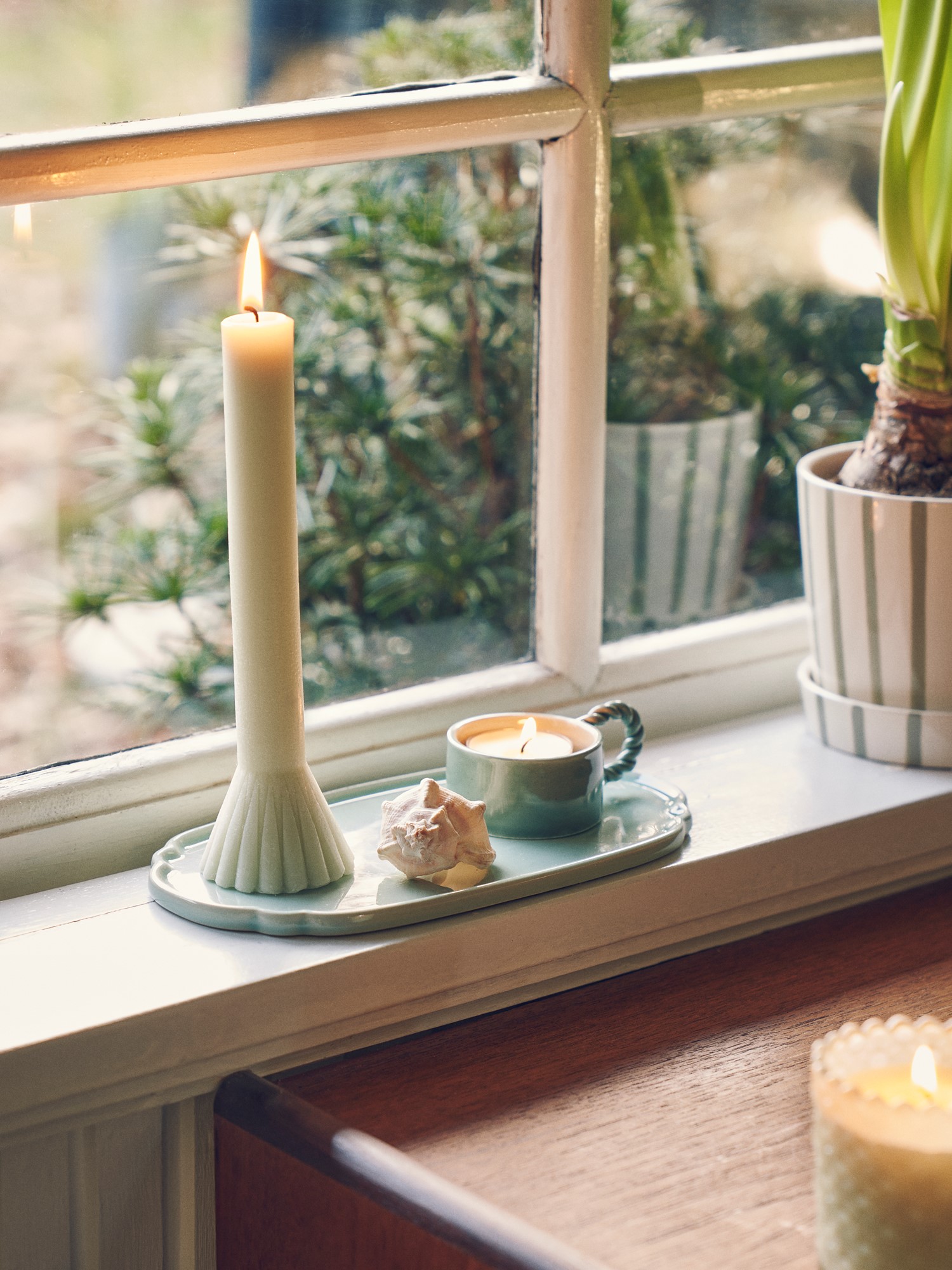 Candle Paraffin/stearin. Ø5.5 x 20 cm. 13 hours.