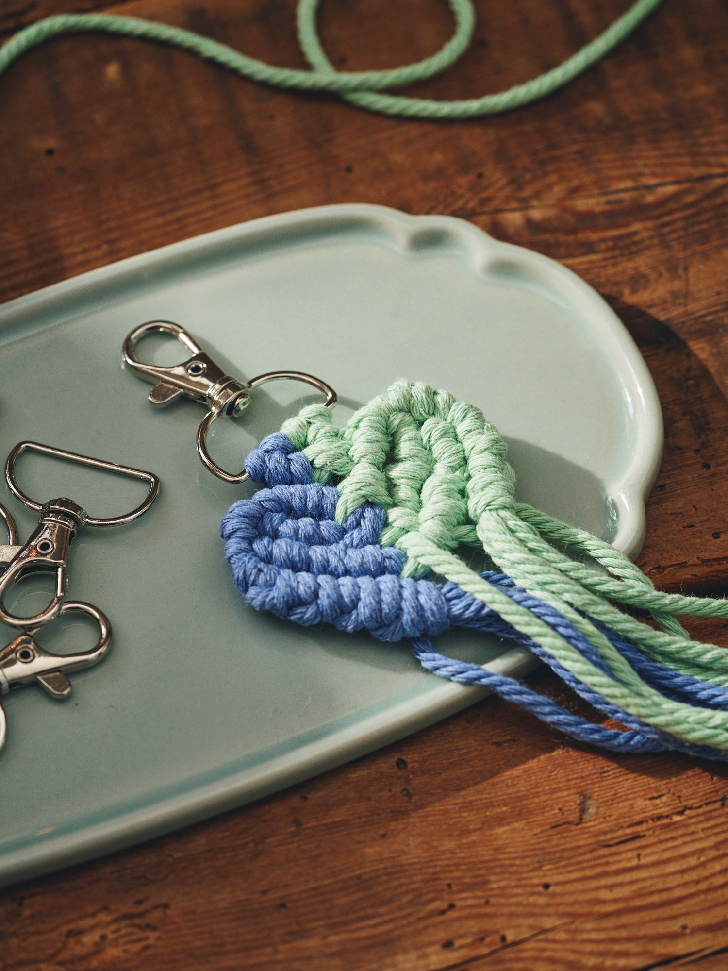 Keyrings with hook Metal. 2.5 x 4.1 cm. 3 pcs.