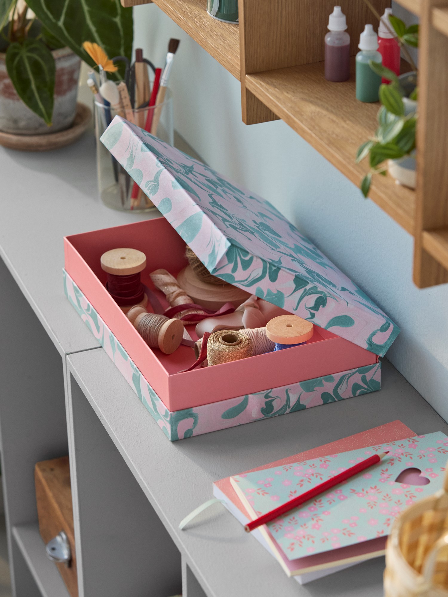 Storage box Paper. 26.5 x 20.5 x 6.5 cm.