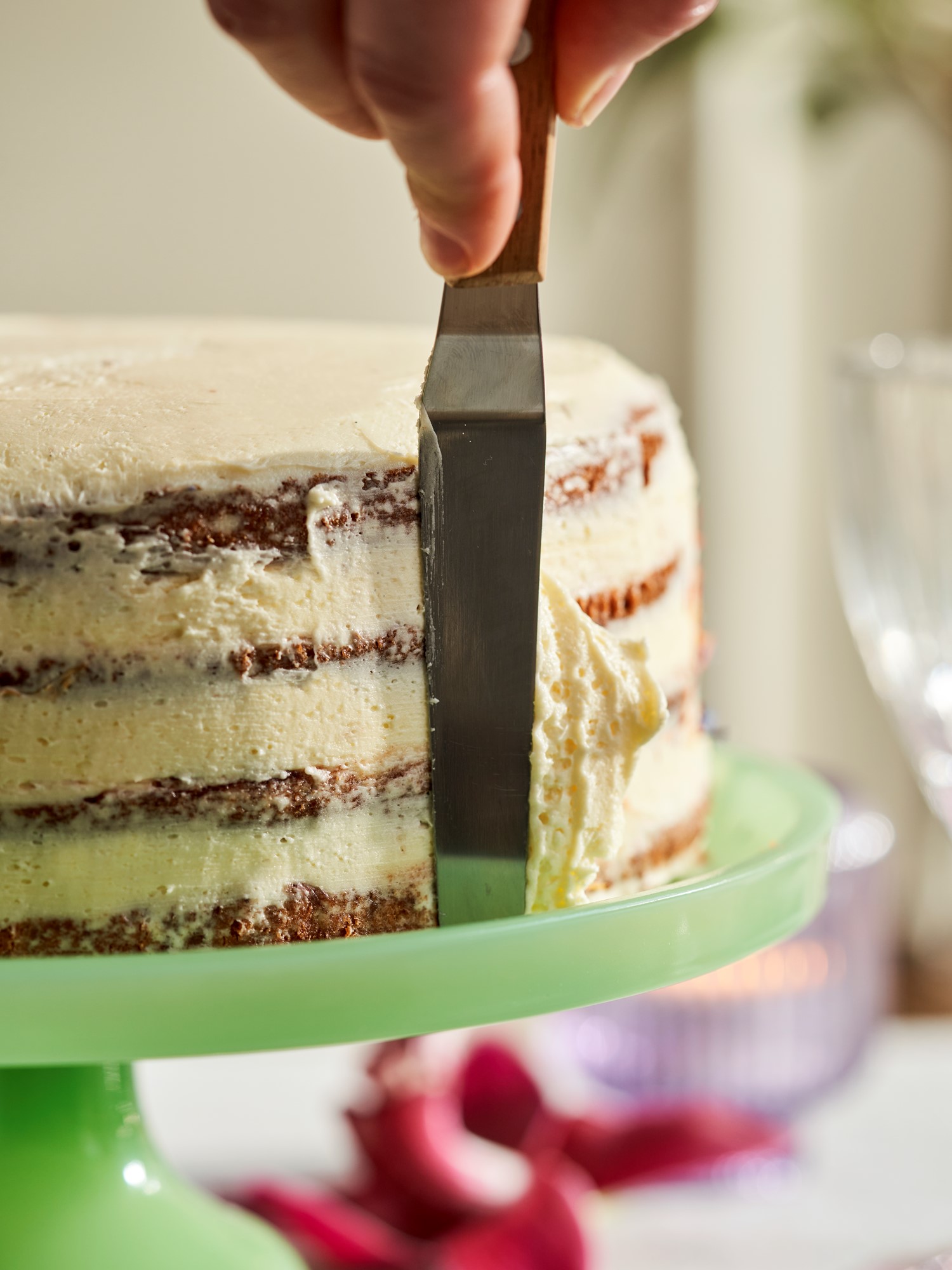 Icing spatula Stainless steel/acacia wood. 19 x 1.8 cm.