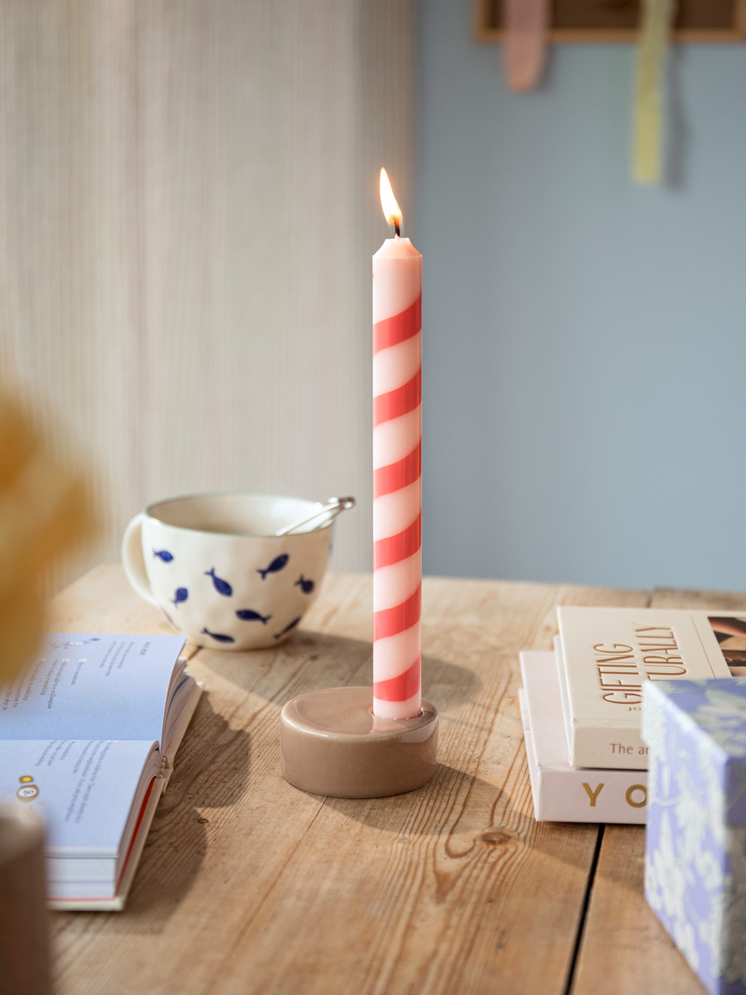 Candleholder Stoneware. Ø7 x 2.8 cm.