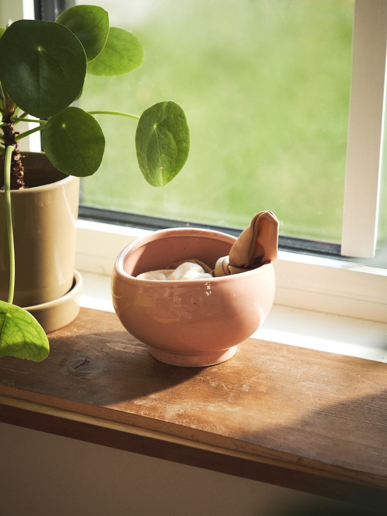 Decorative bowl Stoneware. Ø10.7 x 7.2 cm.