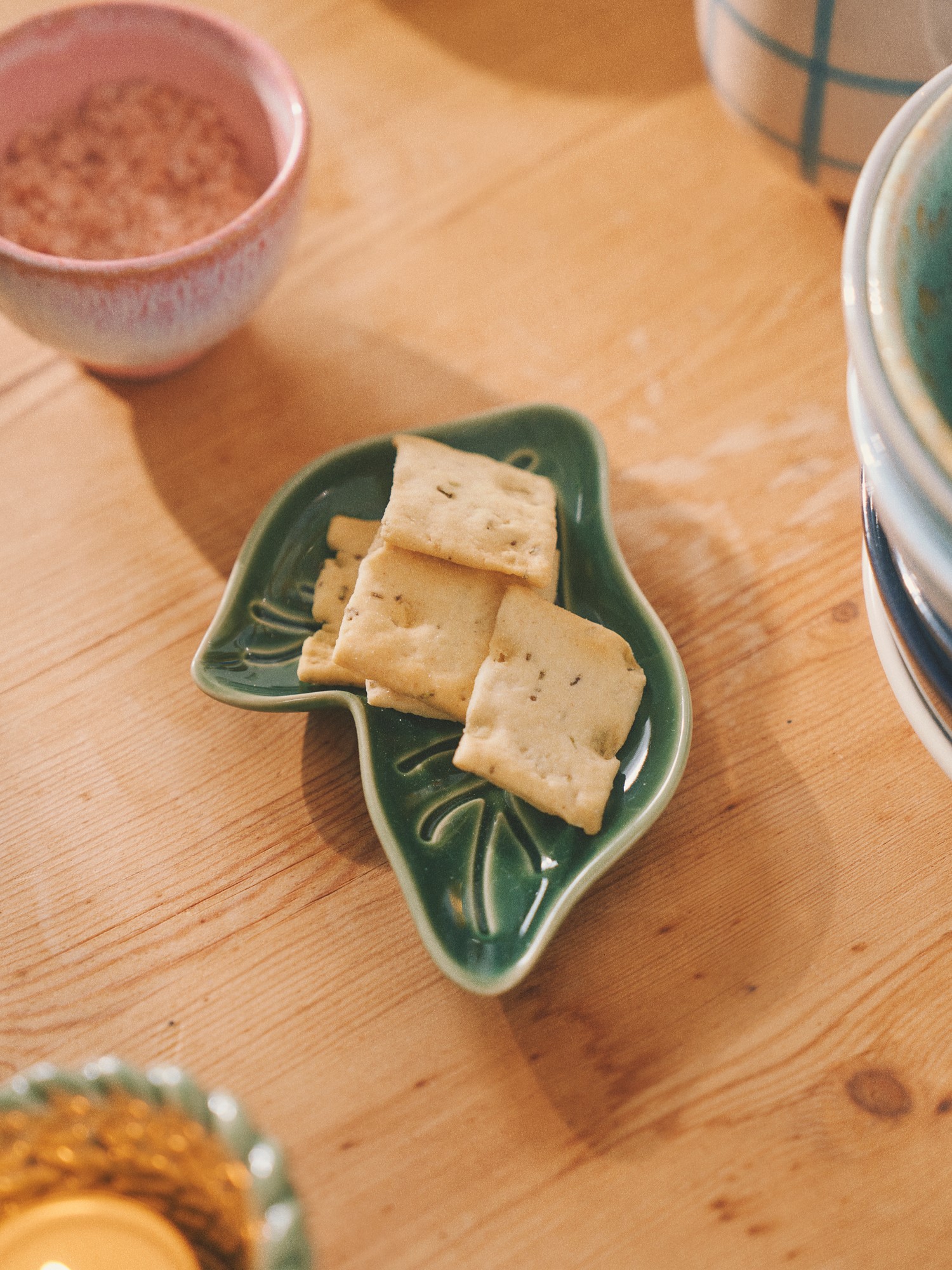 Dish Stoneware. 13 x 9 cm.