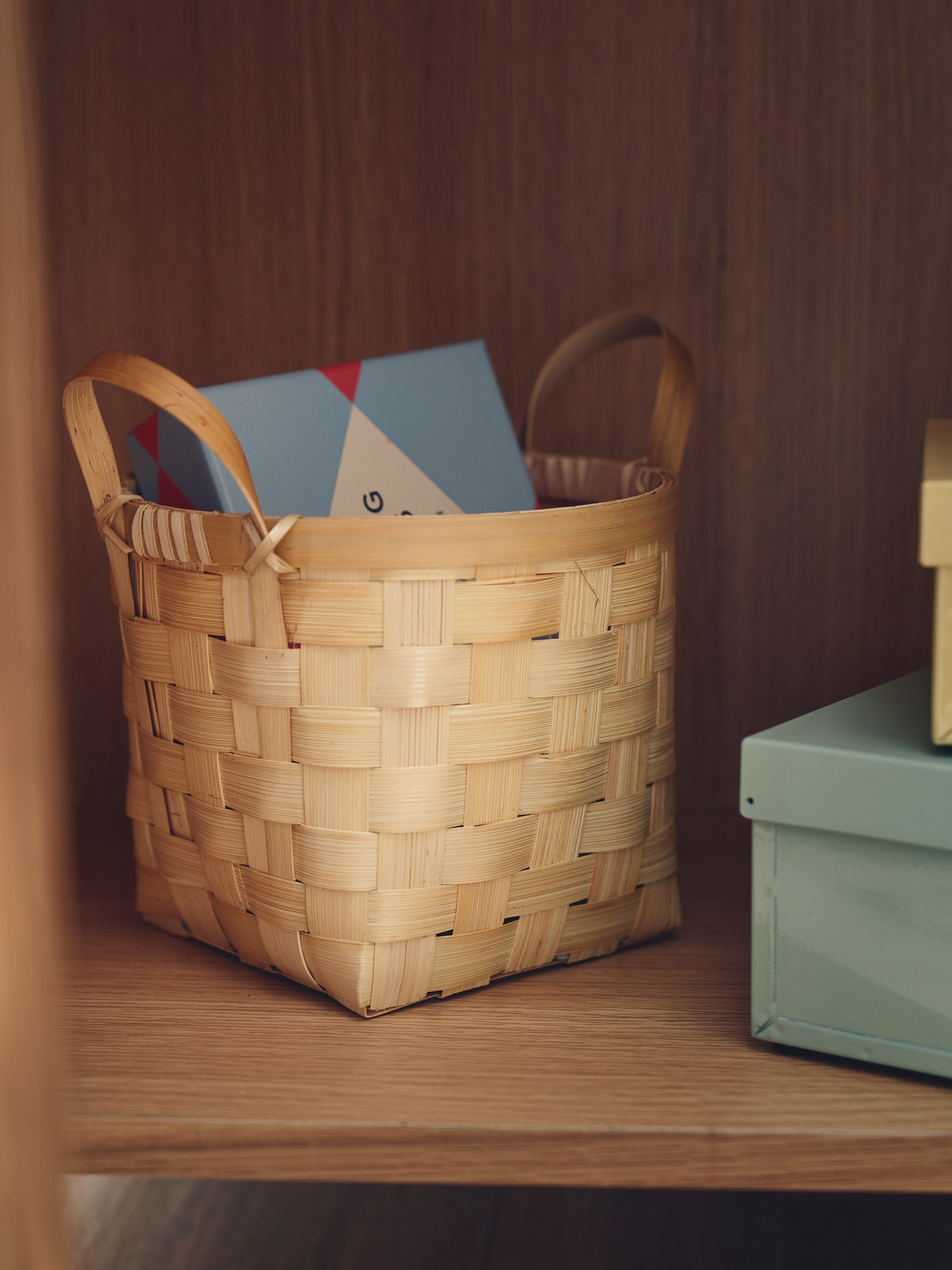 Basket Bamboo. 24 x 24 x 16 cm.