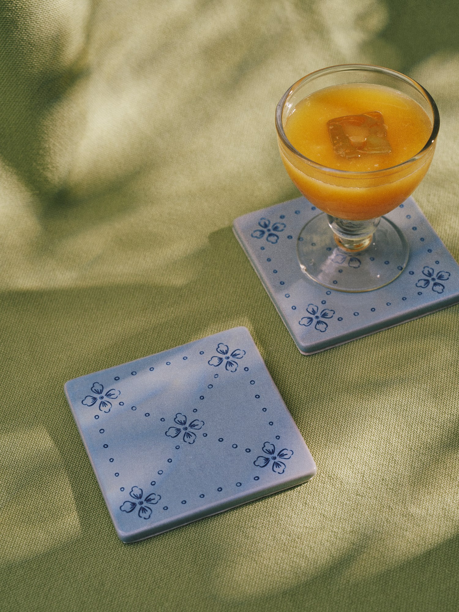 Coaster Stoneware. 10 x 10 cm.