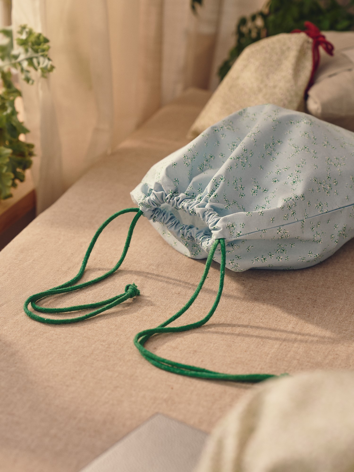 Drawstring bag Cotton. 33 x 43 cm.