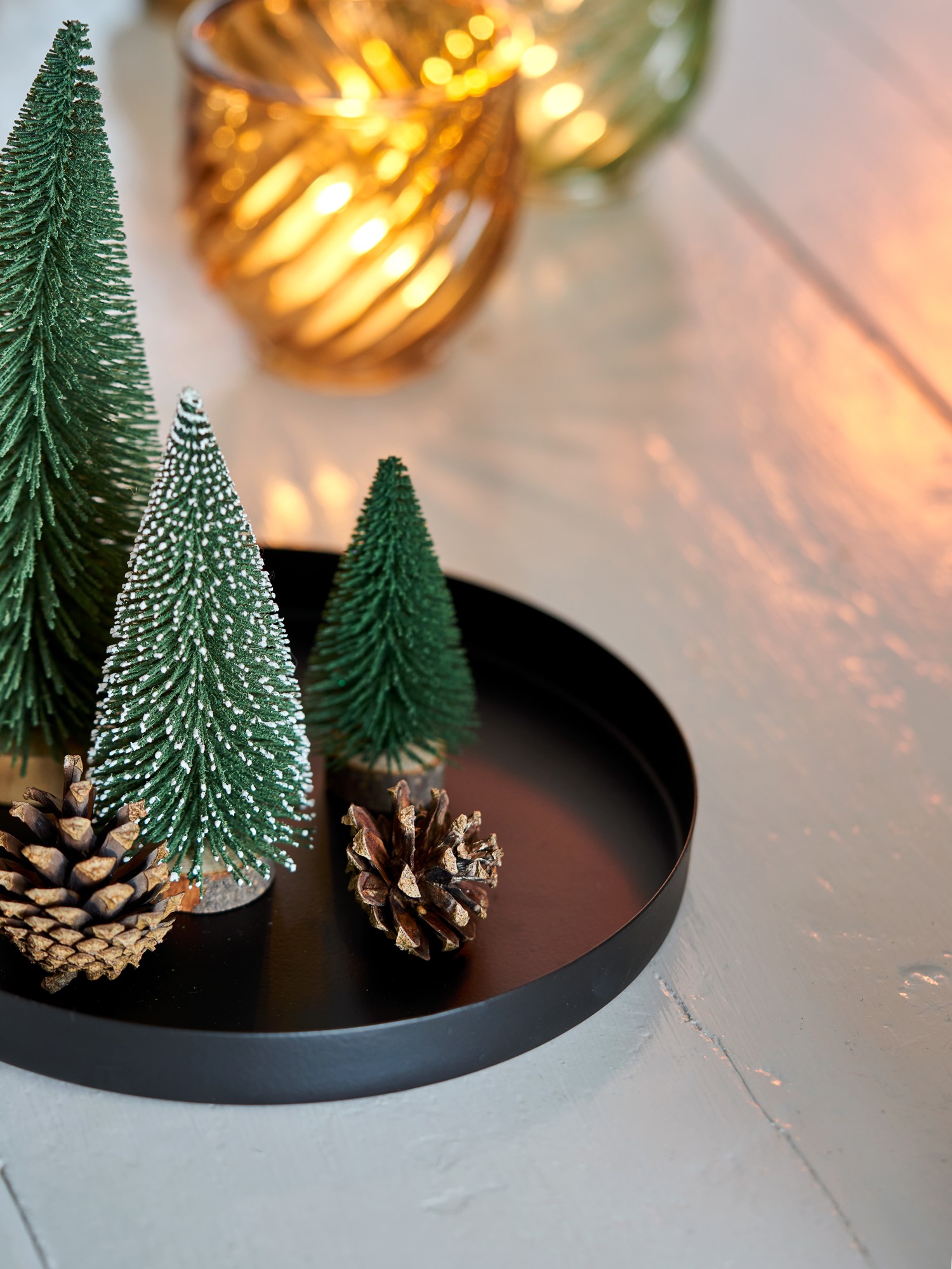 Decorative tray Iron. 20 x 3 cm.