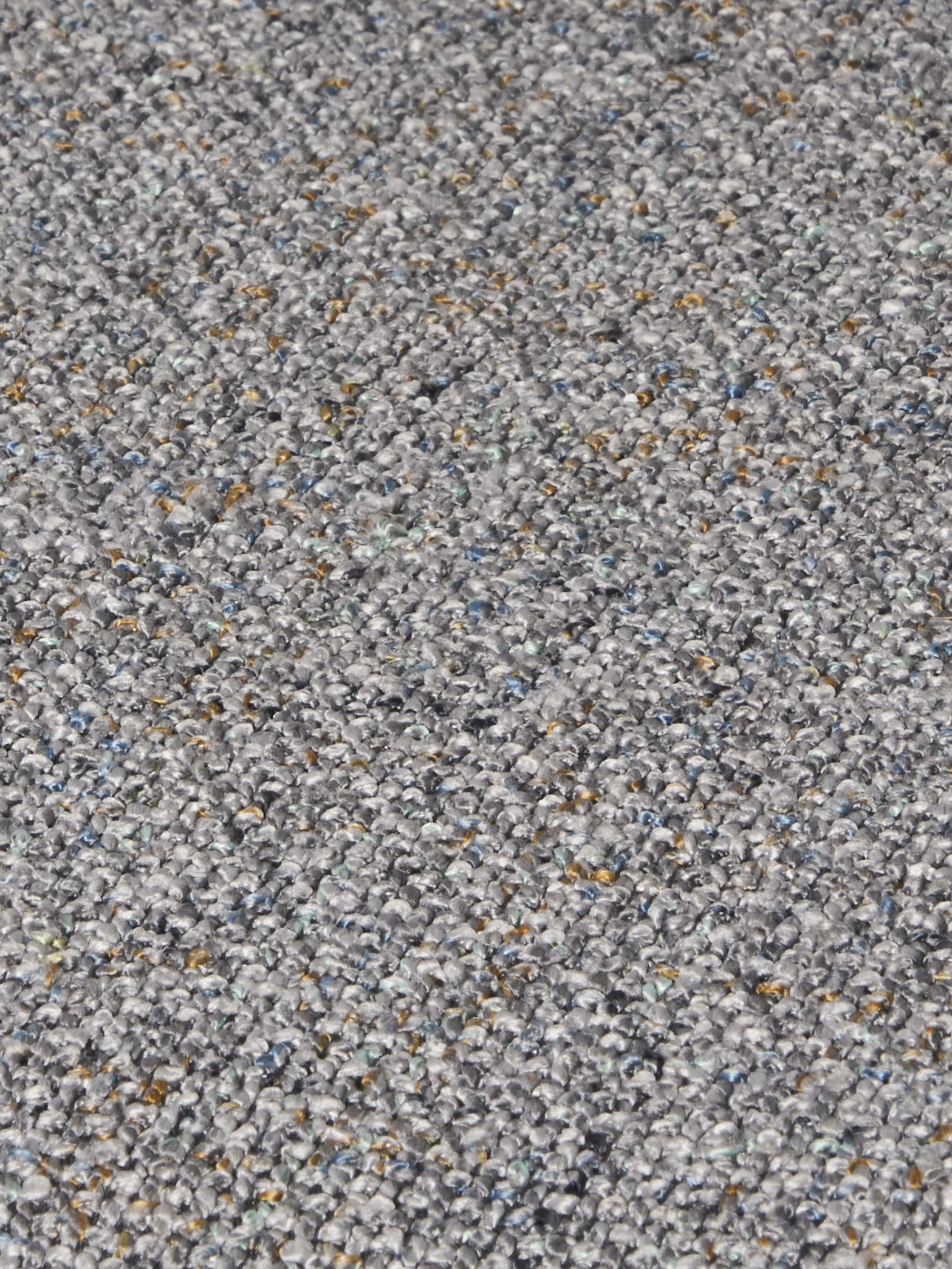 Fabric chair Polyester/foam/iron/poplar wood.