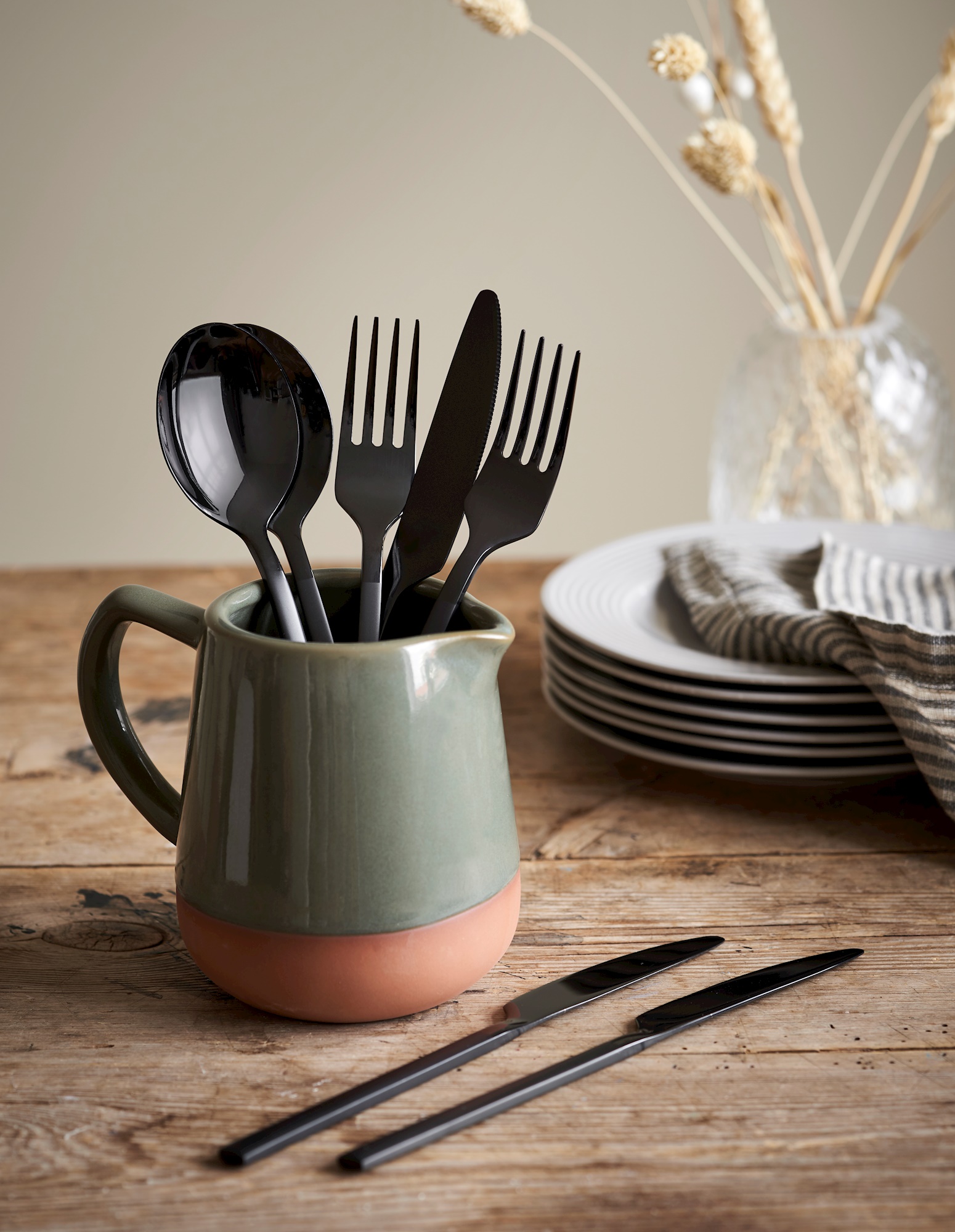 Knife Stainless steel. 21 cm.