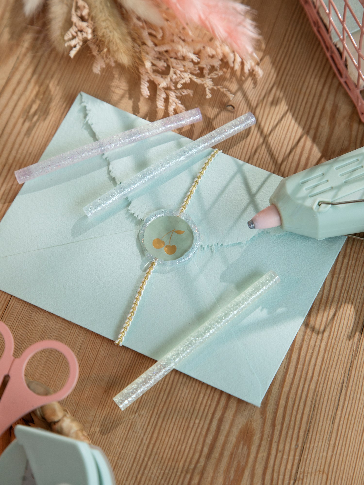 Glue cartridges Ø7 mm x 10 cm. 12 pcs.