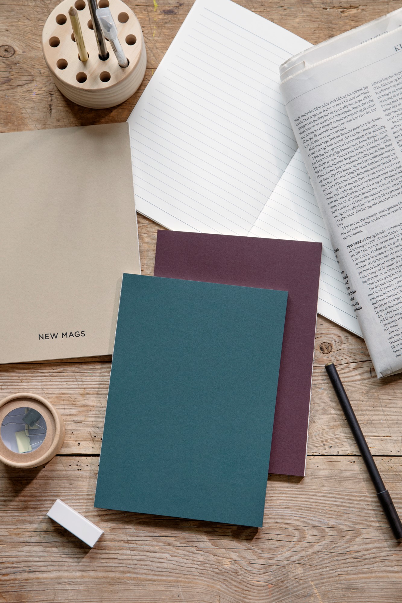 Softcover Notebook Paper. 15 x 21 x 0.8 cm. 80 pages.
