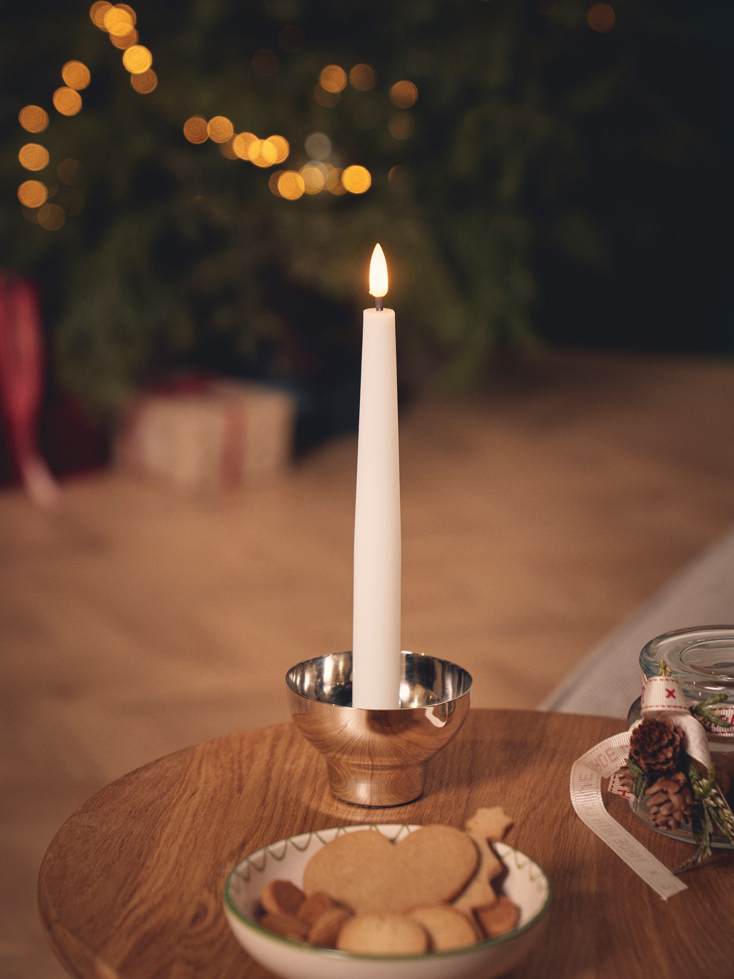 LED candle 25 cm 2.2 x 25 cm.