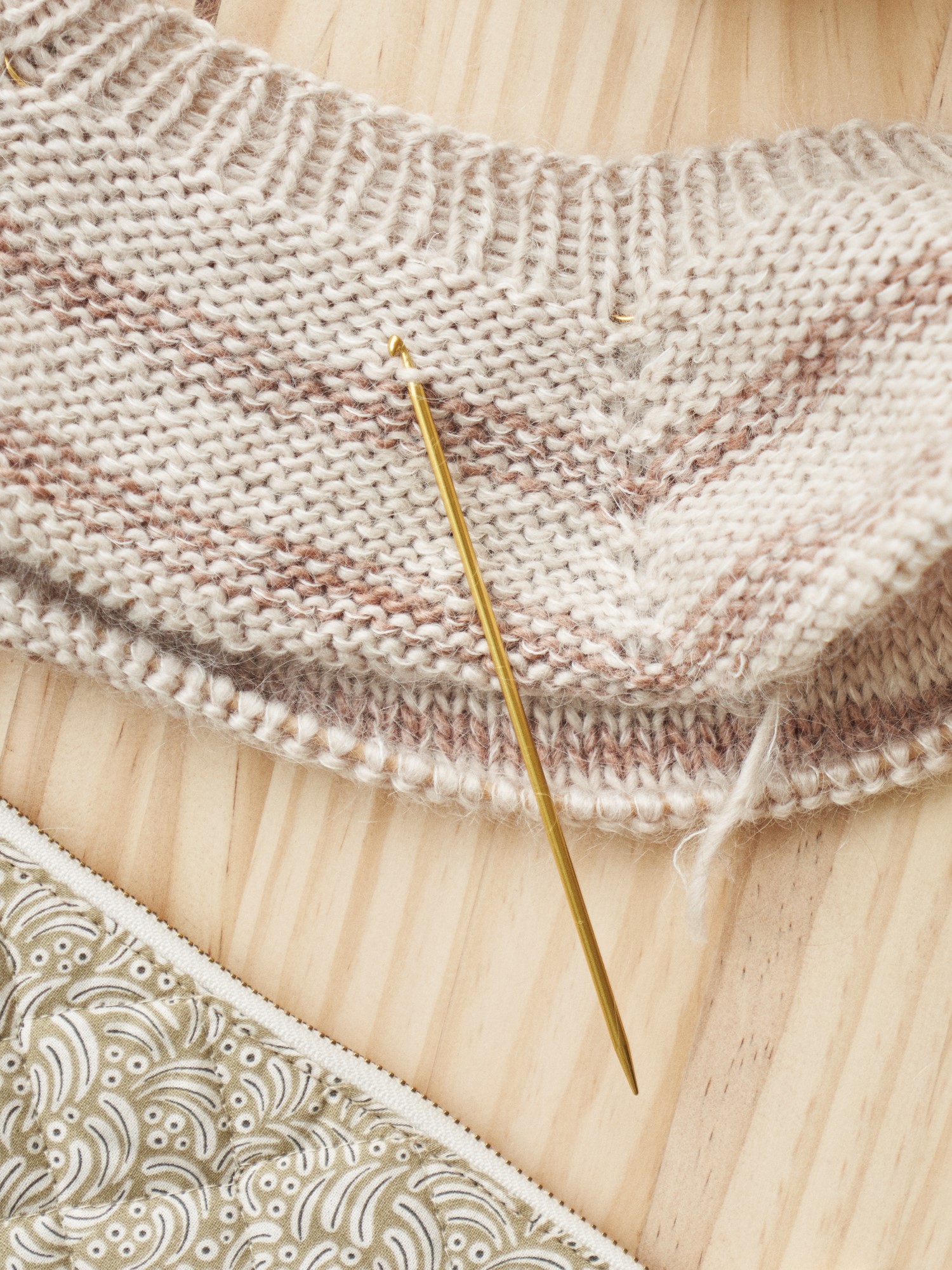 Repair hook for knitting Iron. 15 cm.