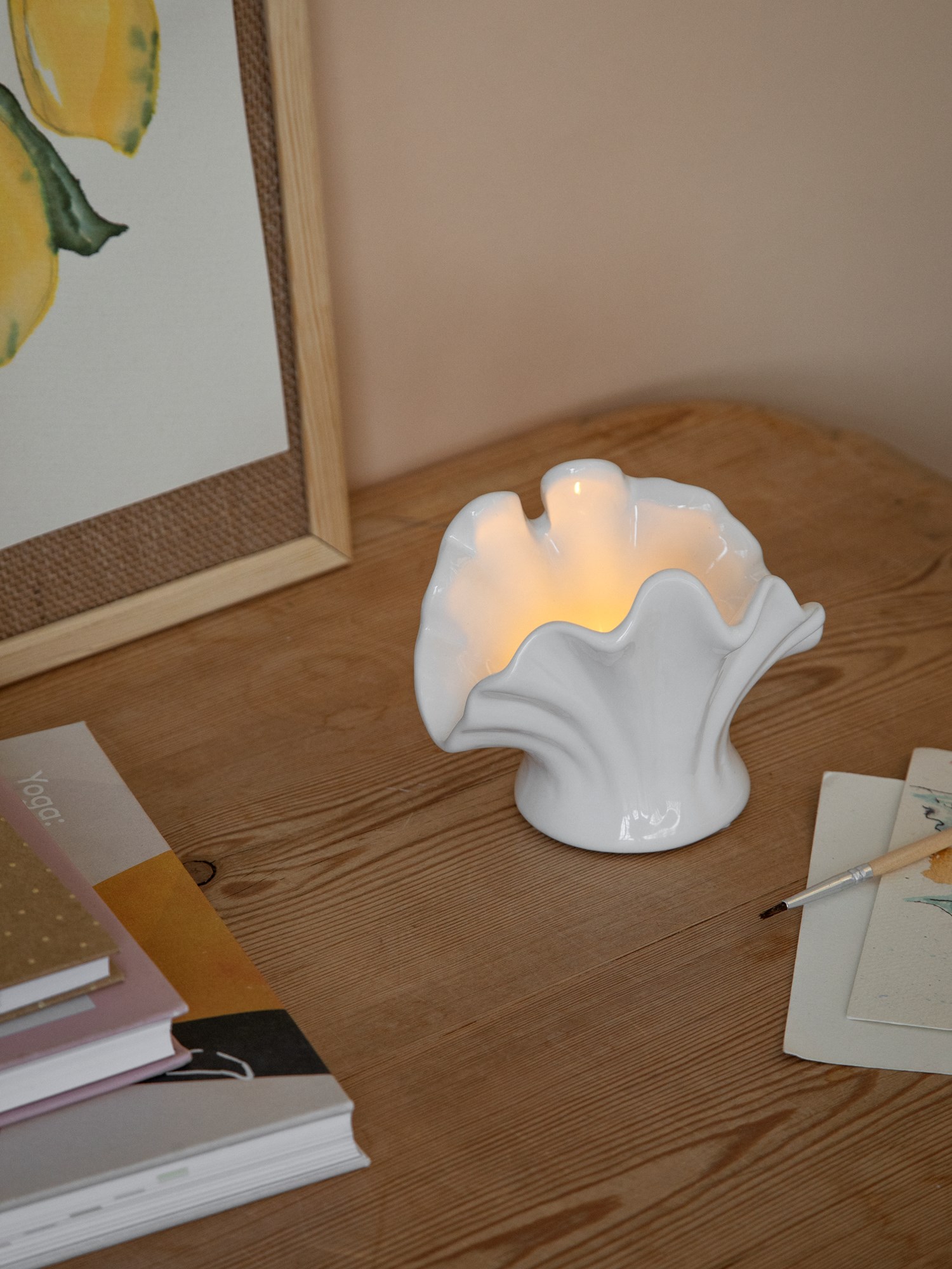 Tealight holder Dolomite. 12 x 9.5 x 10.5 cm.