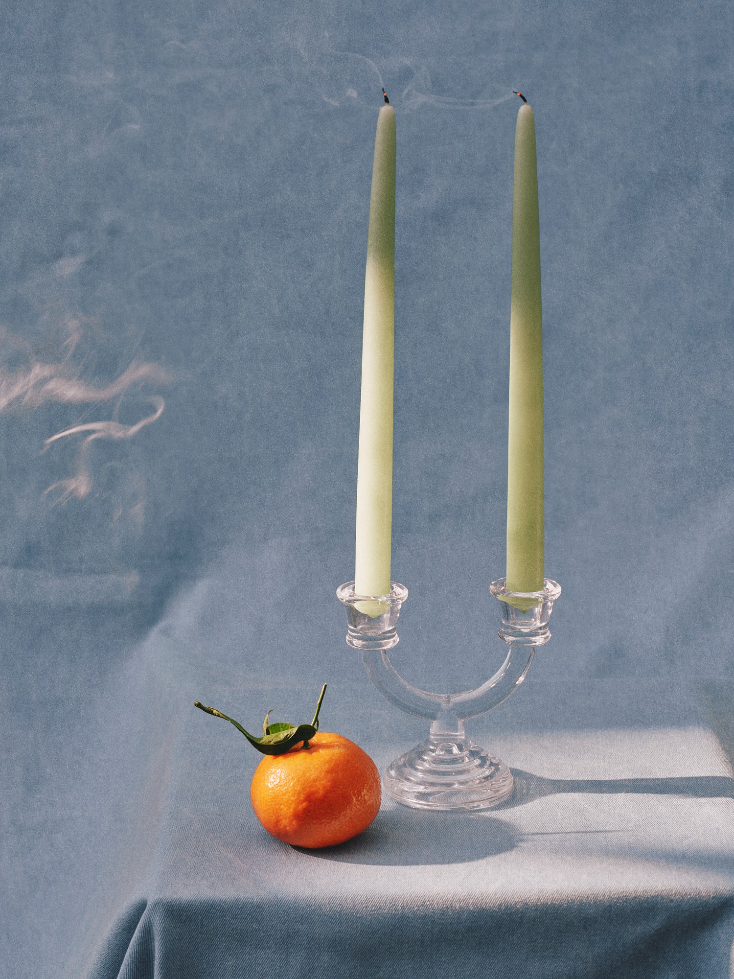 Candleholder Glass. 13.5 x 8.1 x 13 cm.