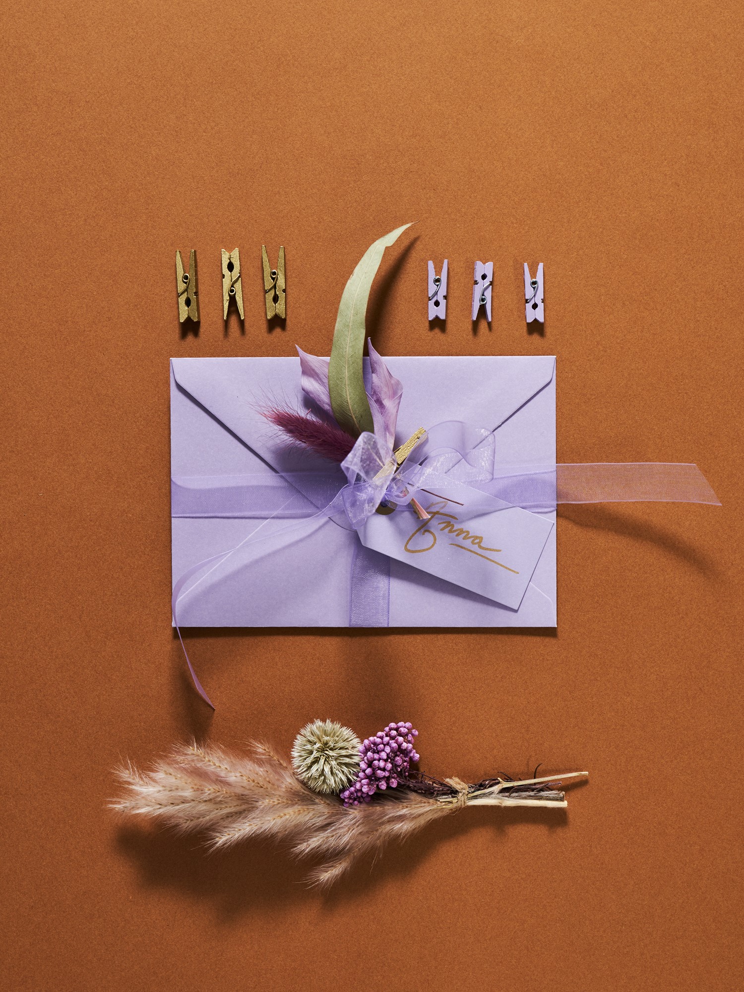 Pegs with glitter Birch wood/PET/iron. 4 x 0.4 cm. 12 pcs.