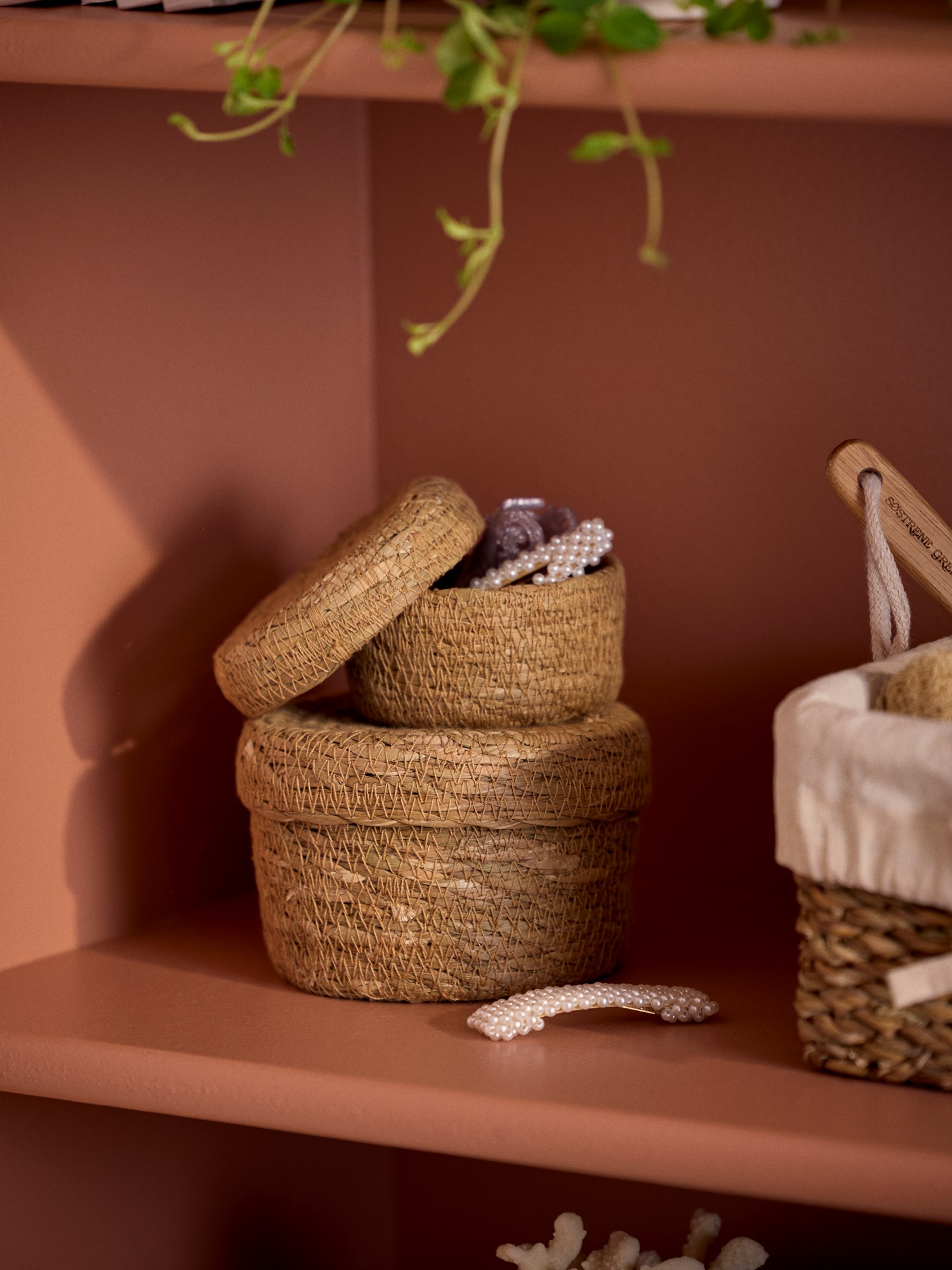 Basket with lid Seagrass. Ø12 x 8 cm.