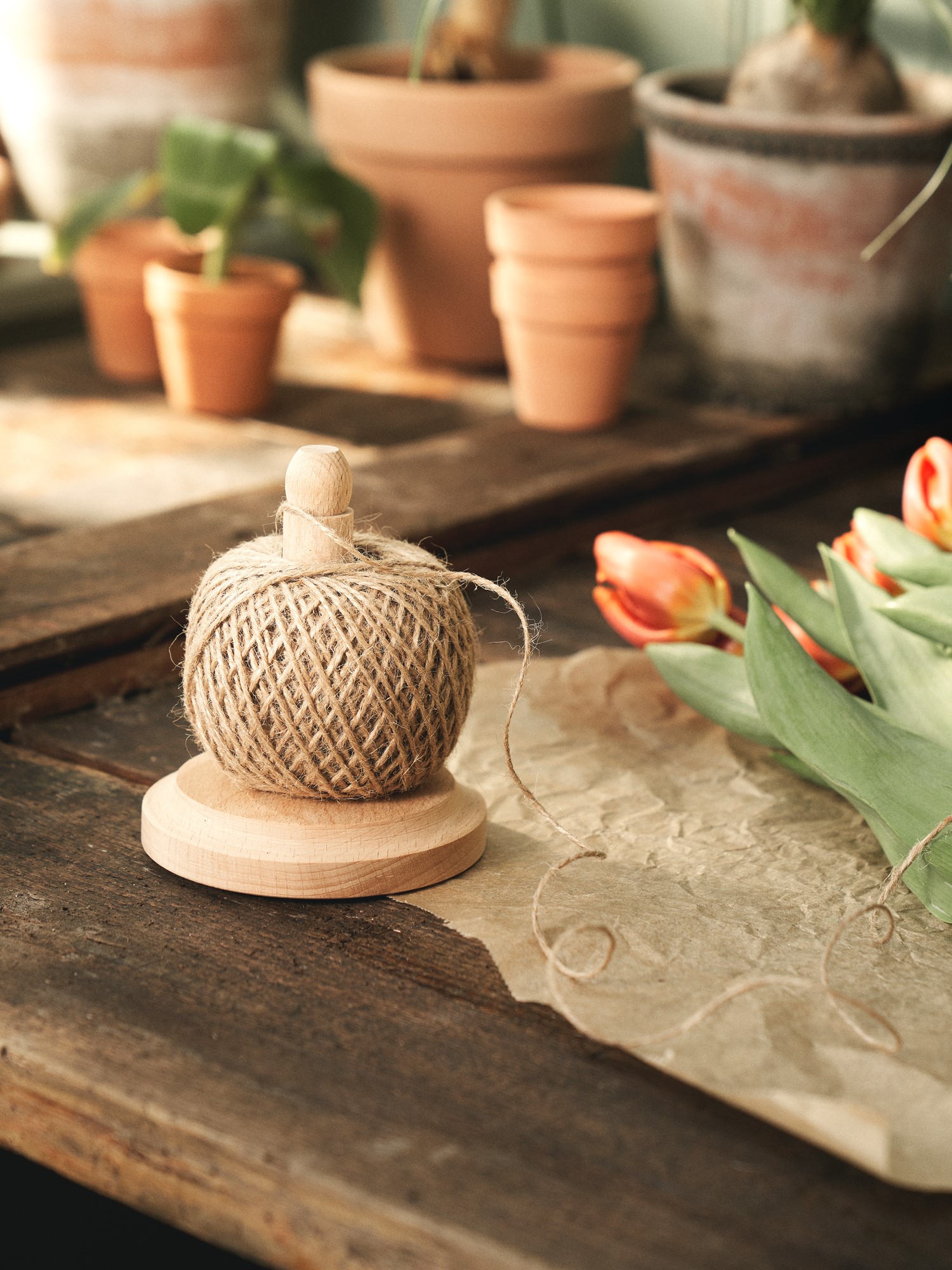 Jute twine with holder Jute/beech wood. 75 m.