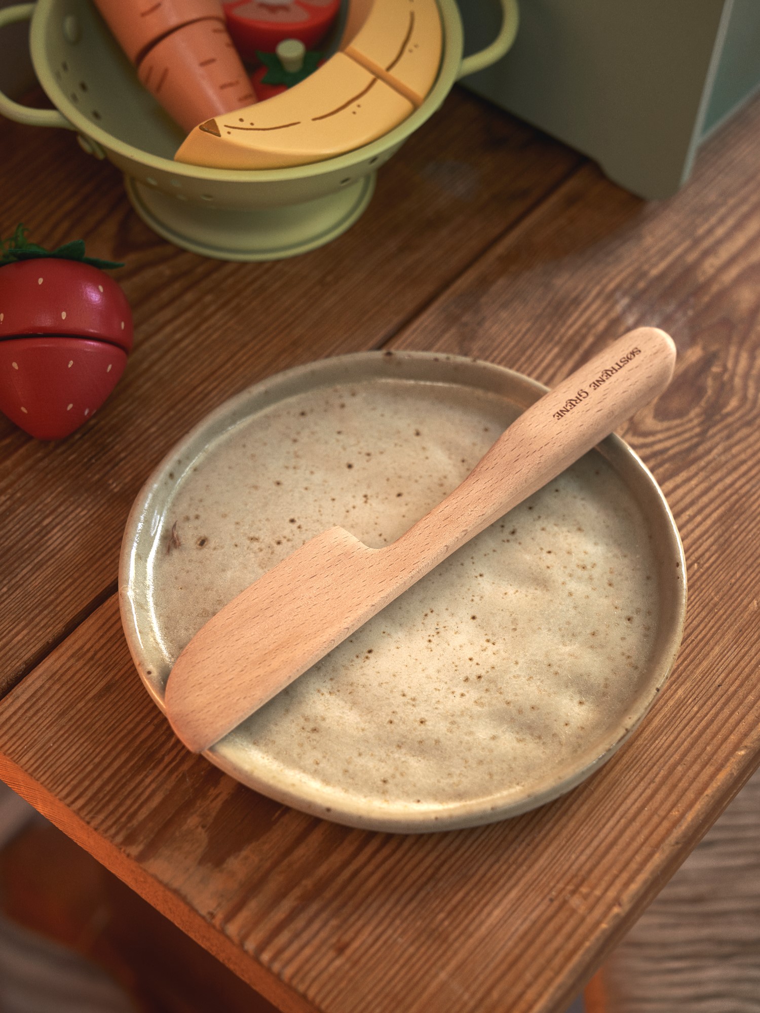 Toy knife Beech wood. 18 cm.