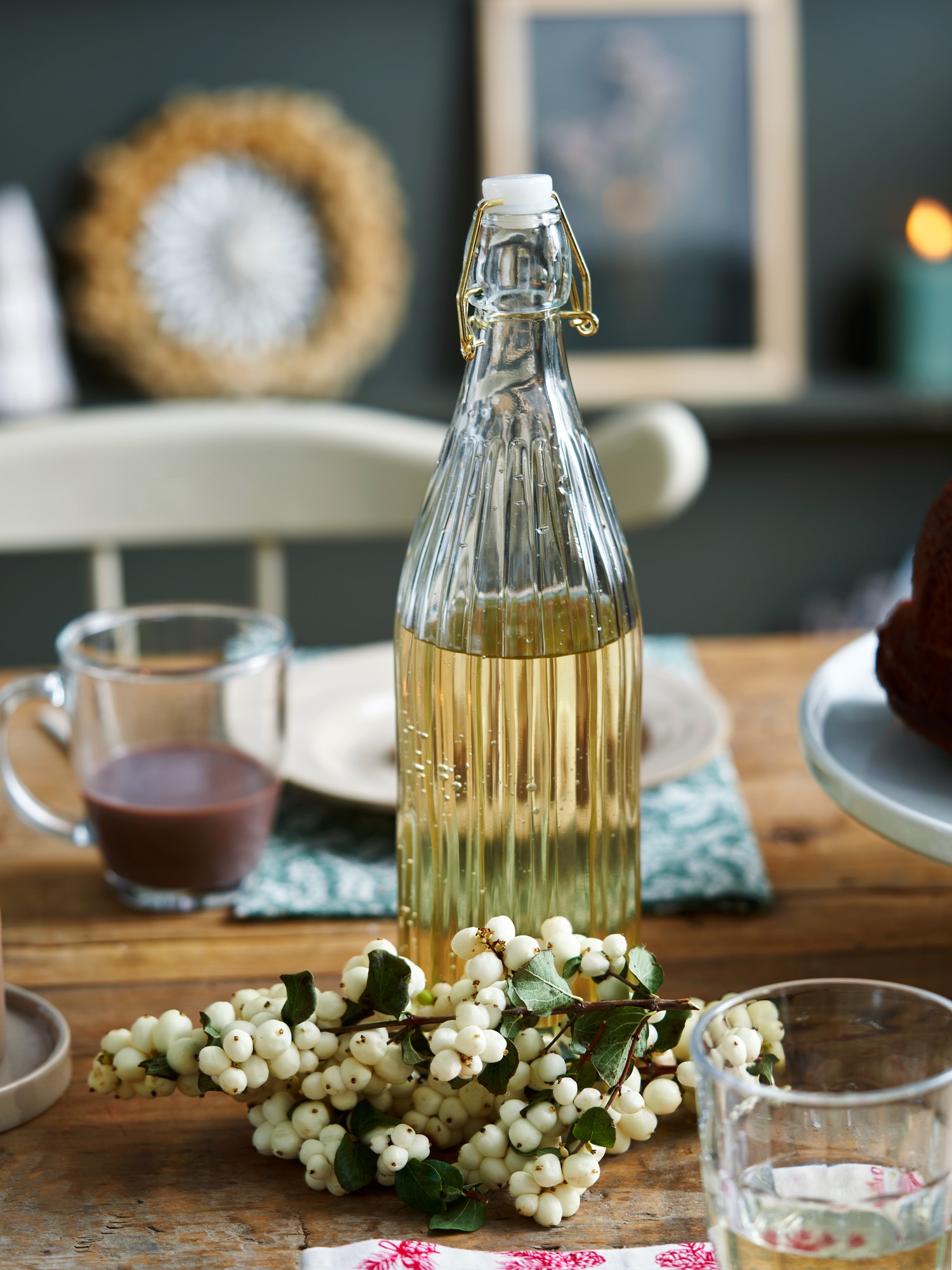 Bottle with stopper 1000 ml Glass. 8 x 31.5 cm. 1000 ml.