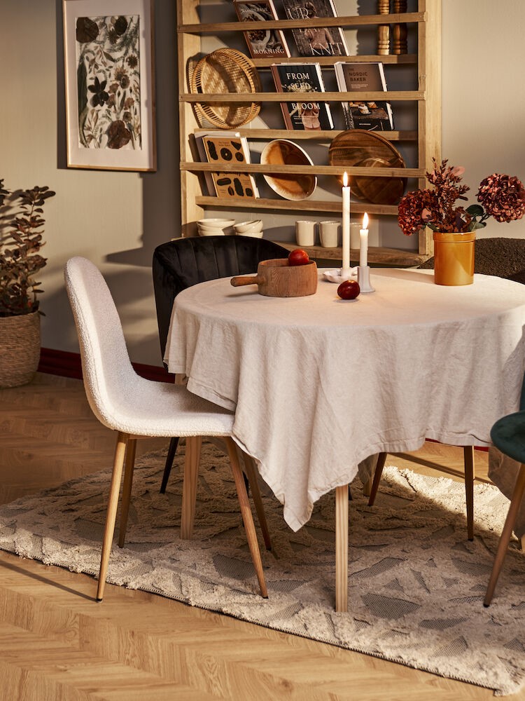 Chair with bouclé fabric Polyester/steel/polyurethane. 40,5 x 44,5 x 89/48,5 cm.